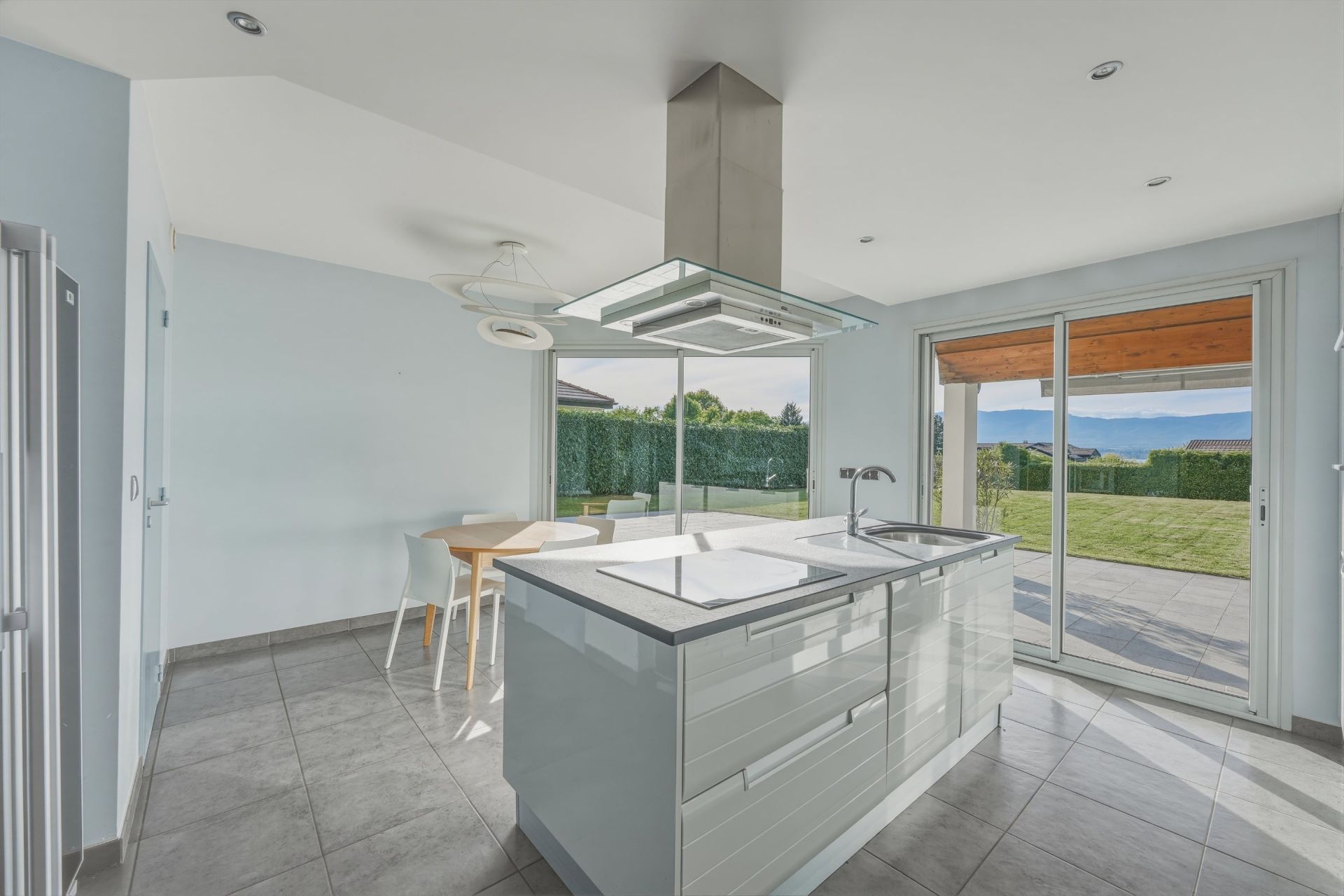 maison d'architecte 8 Pièces en vente sur NERNIER (74140)