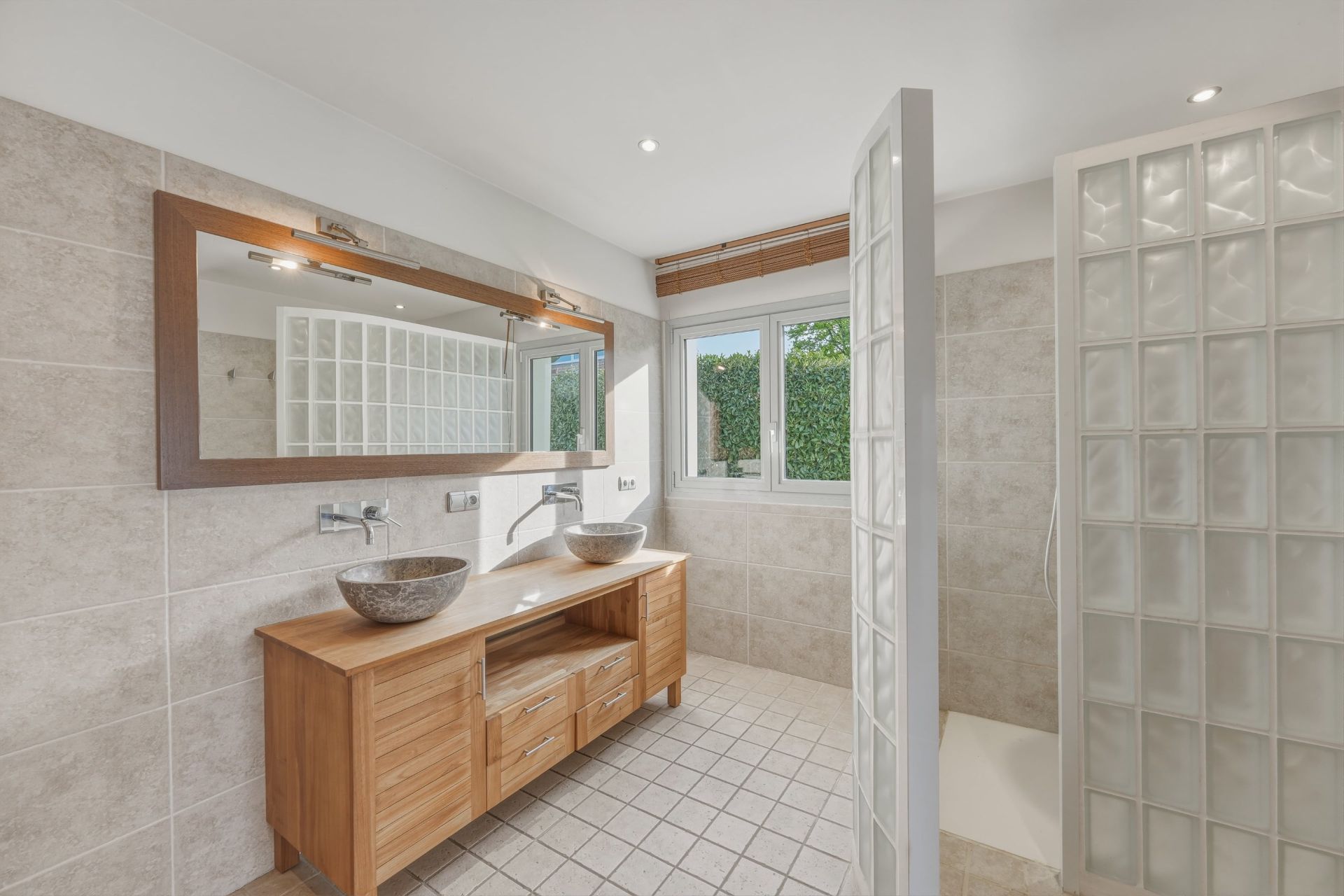 architect's house 8 Rooms for sale on NERNIER (74140)