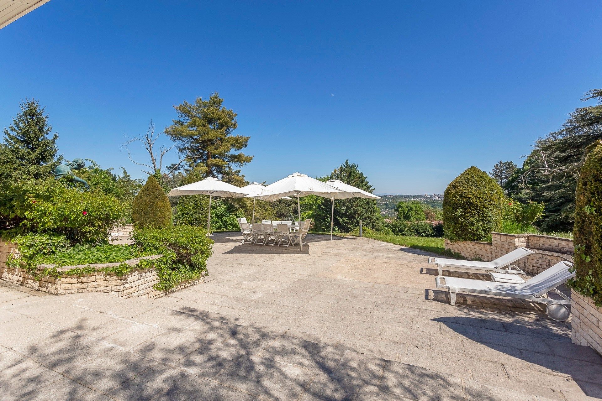 maison de luxe 7 Pièces en vente sur ST CYR AU MONT D OR (69450)