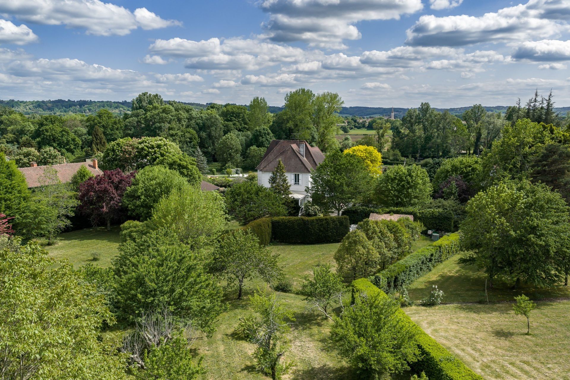 maison de luxe 8 Pièces en vente sur NEUVIC (24190)