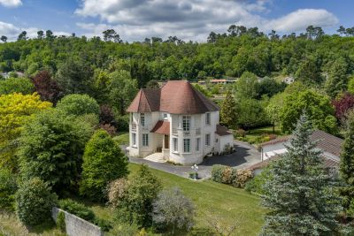 Vente Maison de luxe Neuvic 8&nbsp;Pièces 268&nbsp;m²
