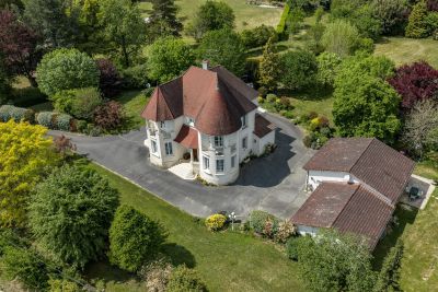 Vente Maison de luxe Neuvic 8&nbsp;Pièces 268&nbsp;m²