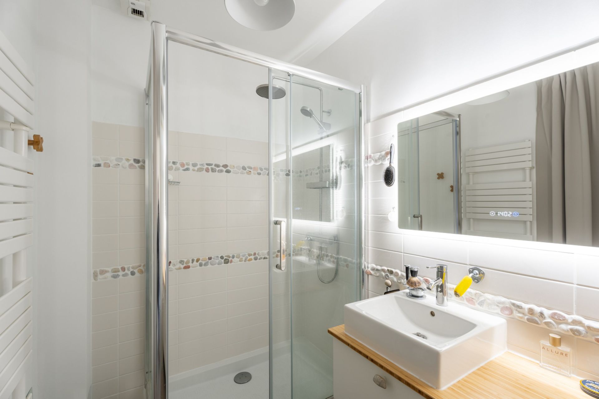 luxury house 6 Rooms for sale on LOCMARIAQUER (56740)