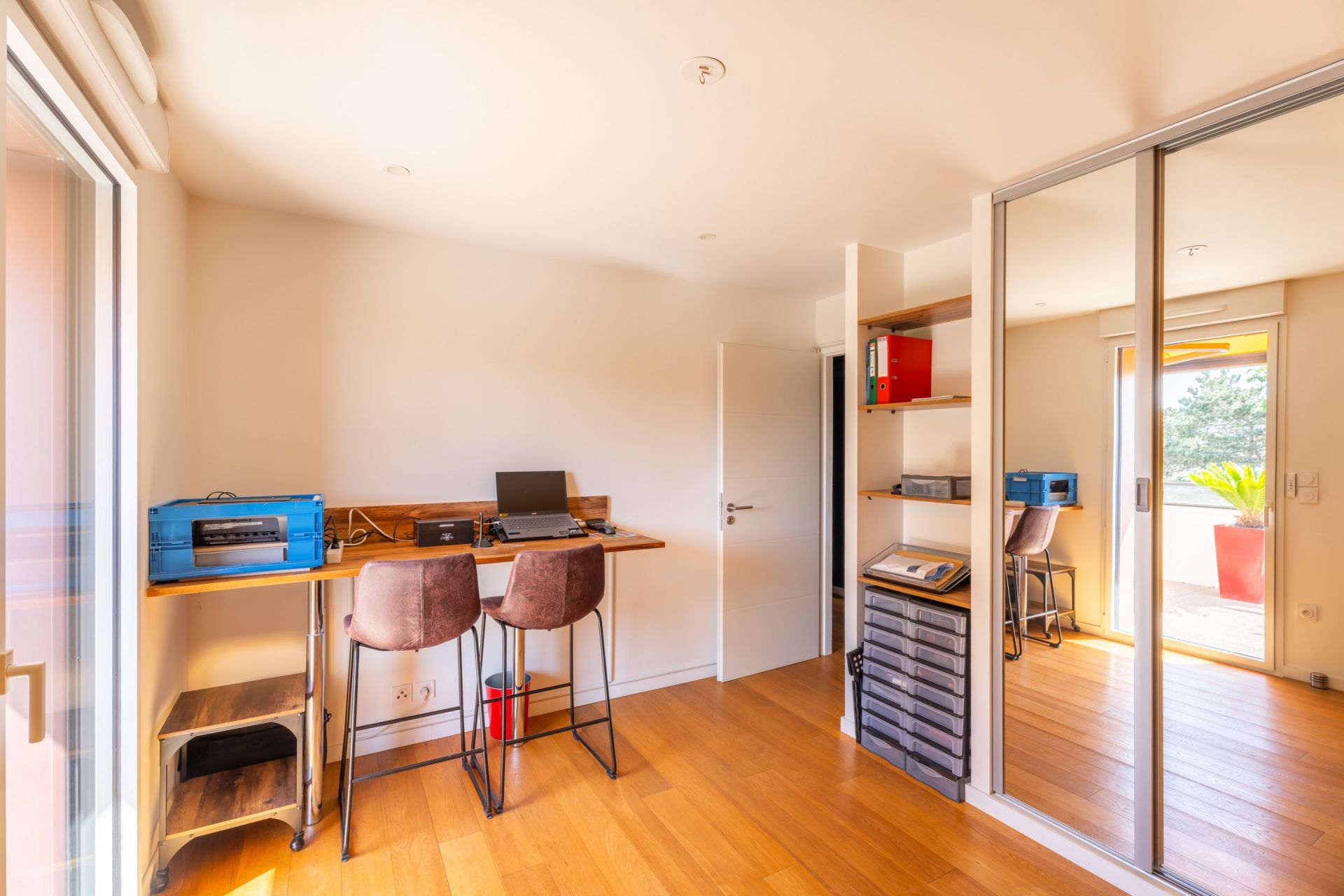 luxury apartment 4 Rooms for sale on ARRADON (56610)