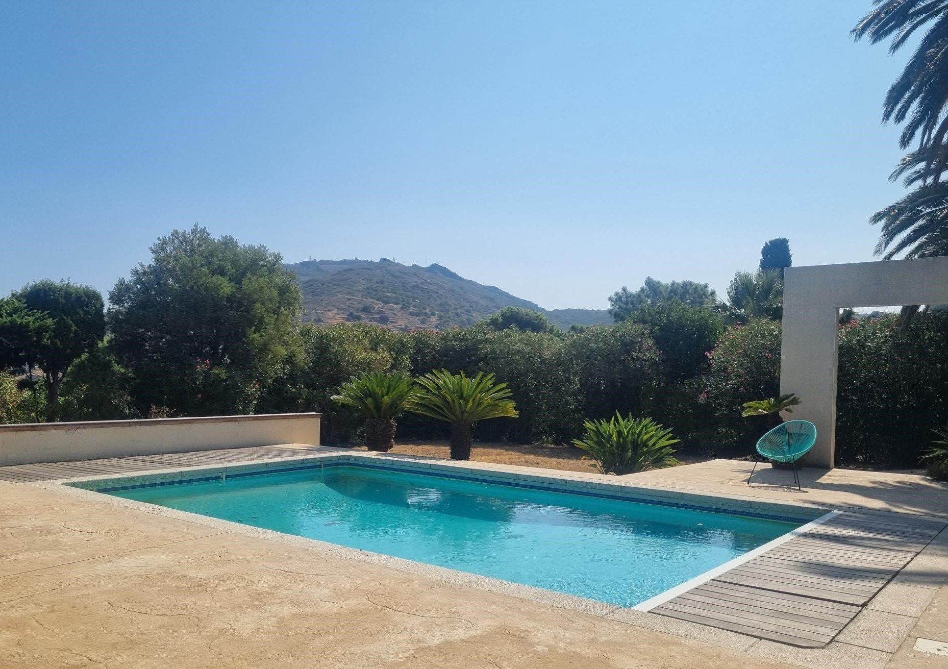 luxury house 9 Rooms for sale on PORT VENDRES (66660)