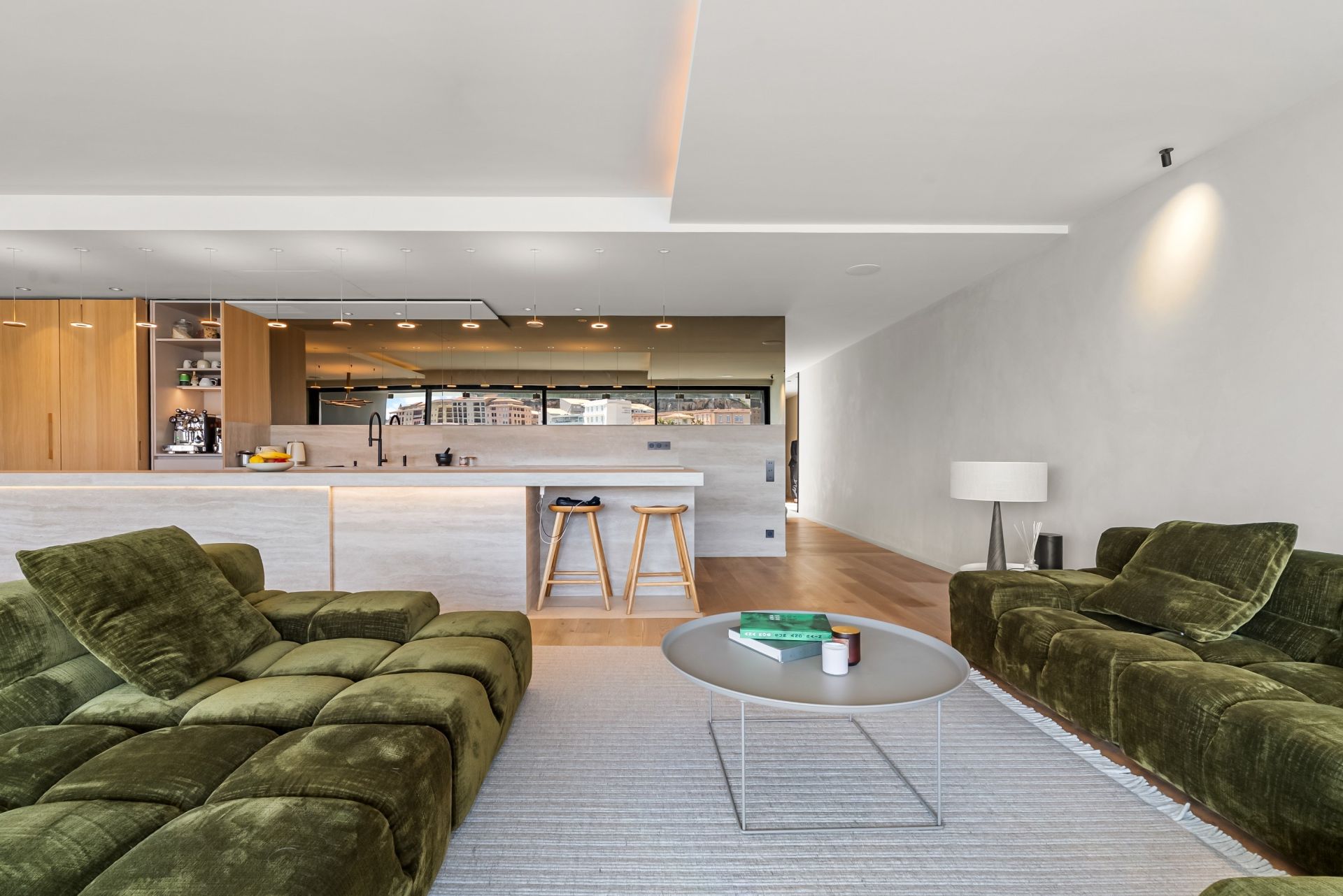 luxury apartment 3 Rooms for rent on MARSEILLE (13007)