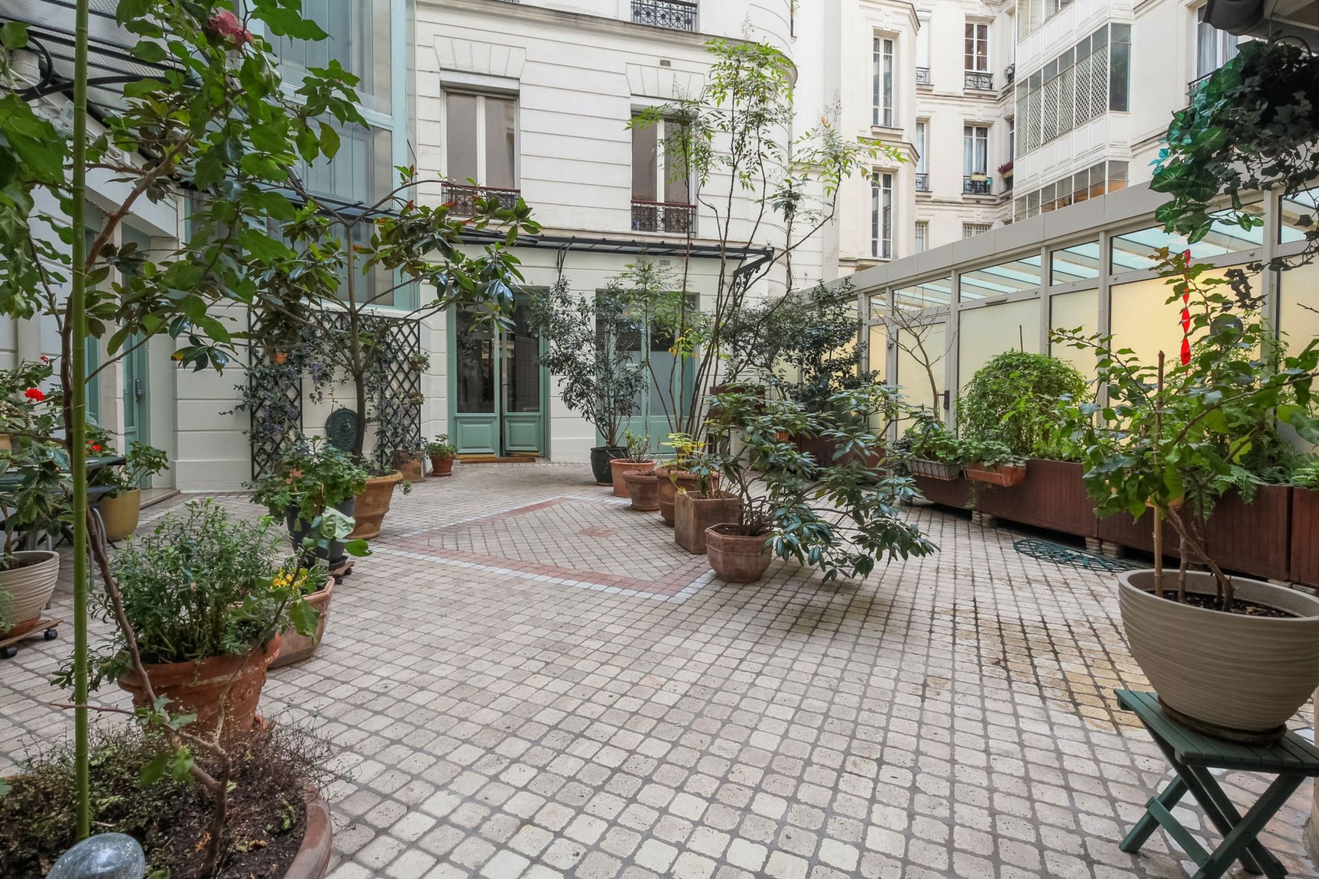 luxury apartment 5 Rooms for sale on PARIS (75006)