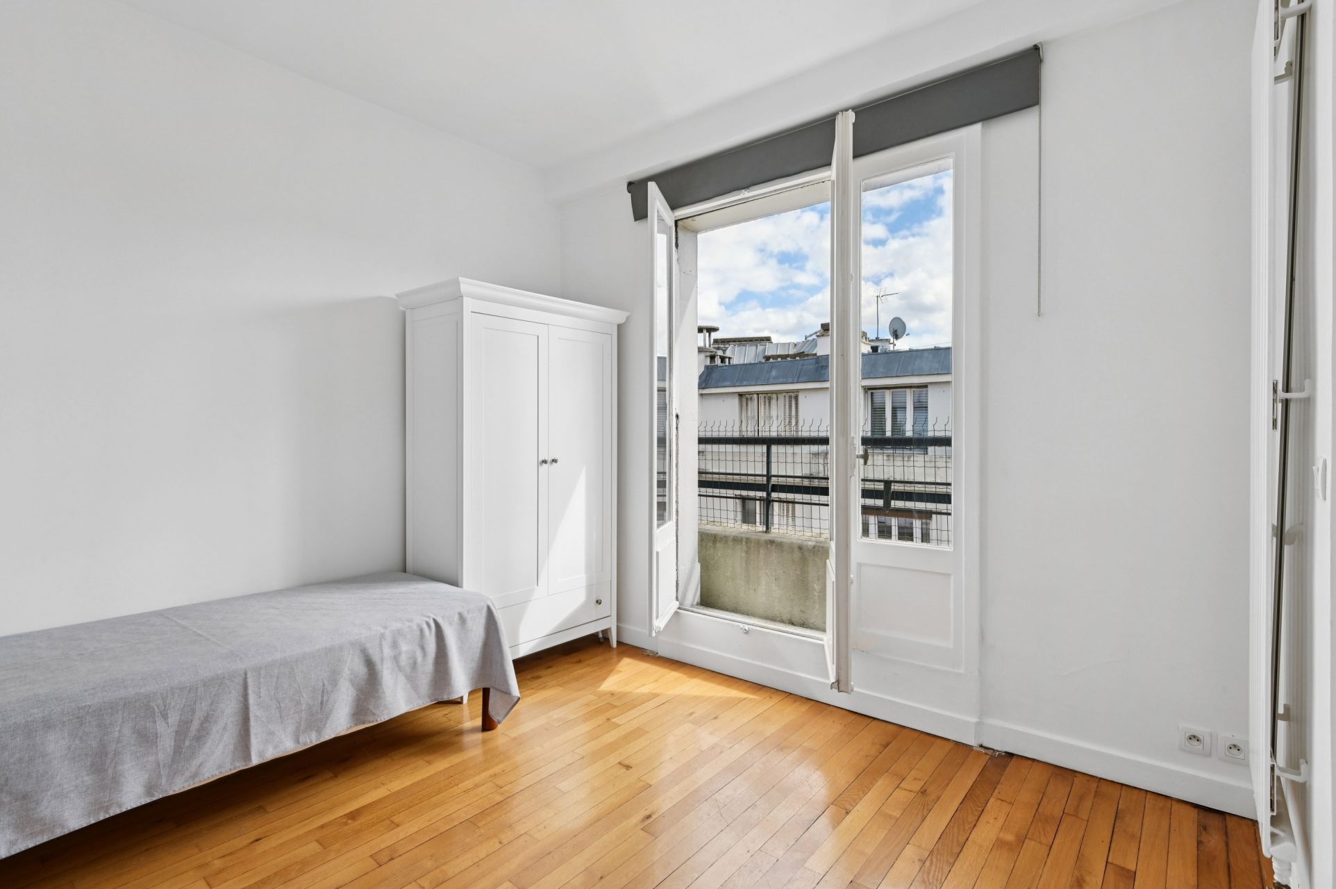 duplex de luxe 3 Pièces en vente sur PARIS (75116)