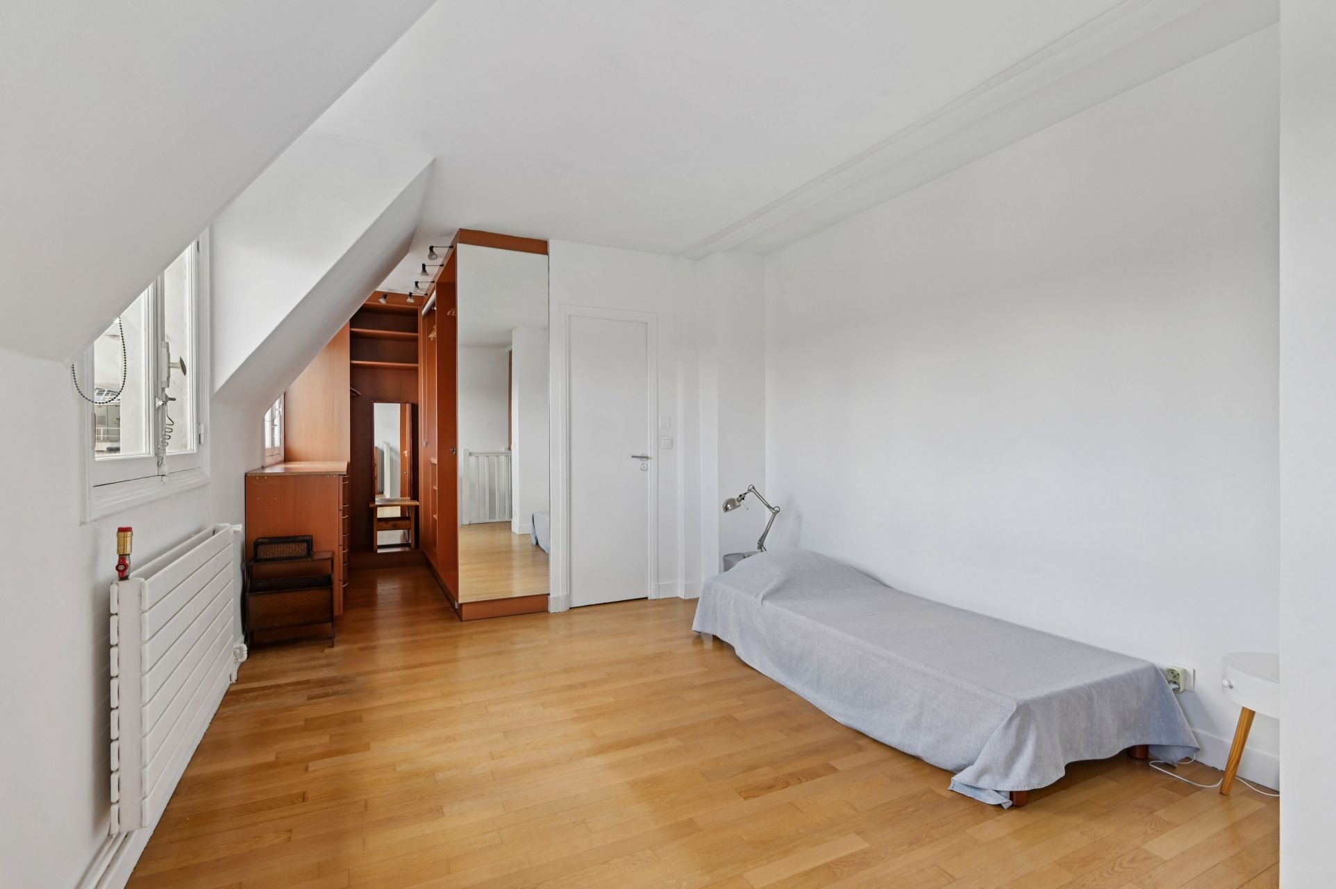 duplex de luxe 3 Pièces en vente sur PARIS (75116)