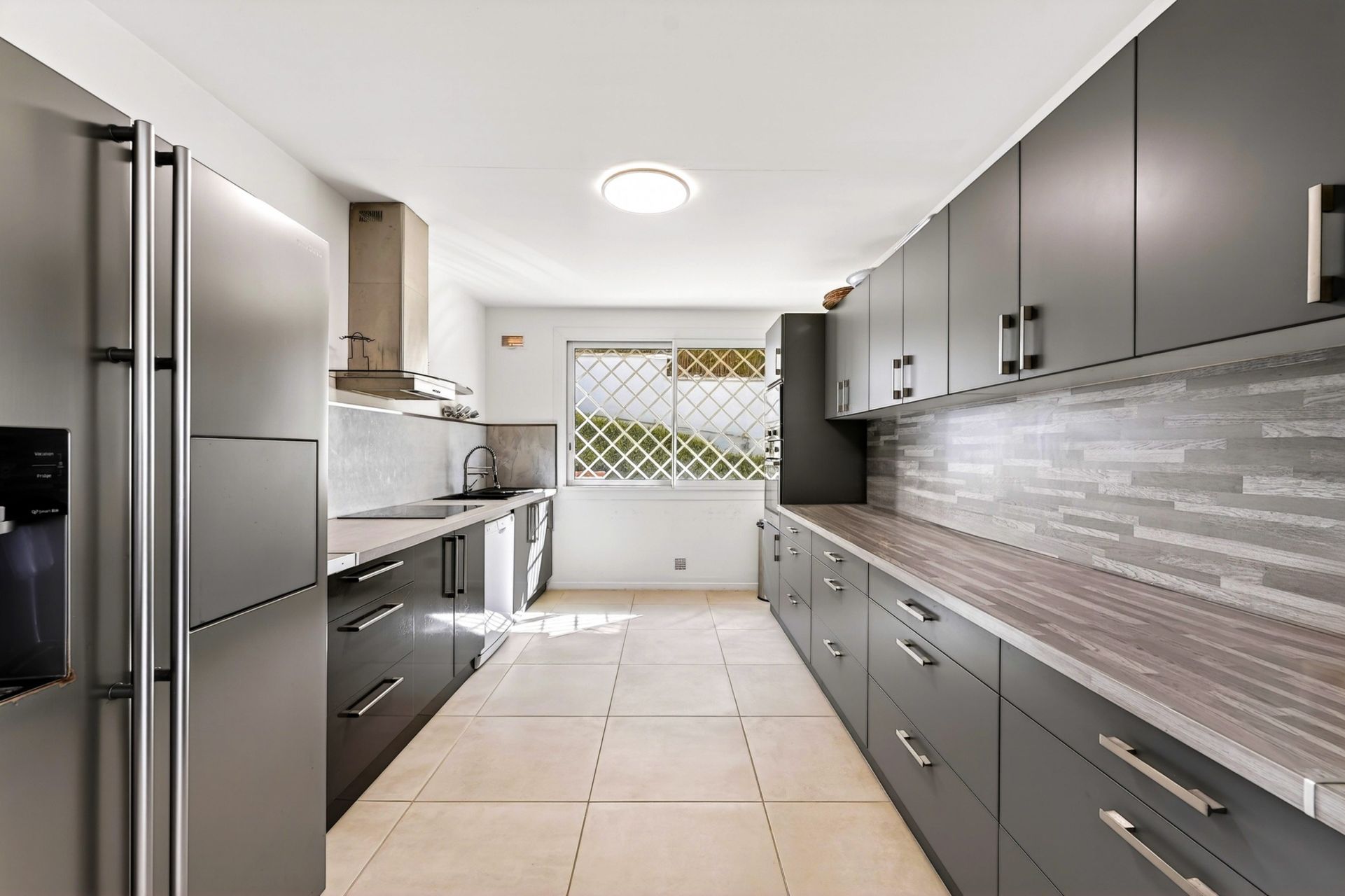 luxury house 5 Rooms for seasonal rent on SANARY SUR MER (83110)