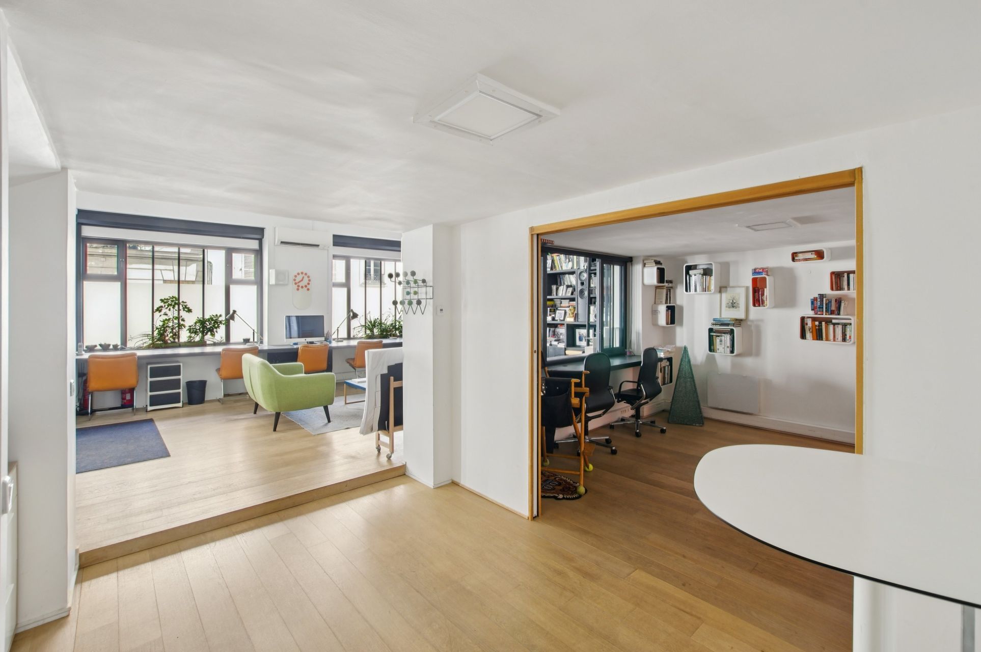 luxury house 9 Rooms for sale on PARIS (75018)
