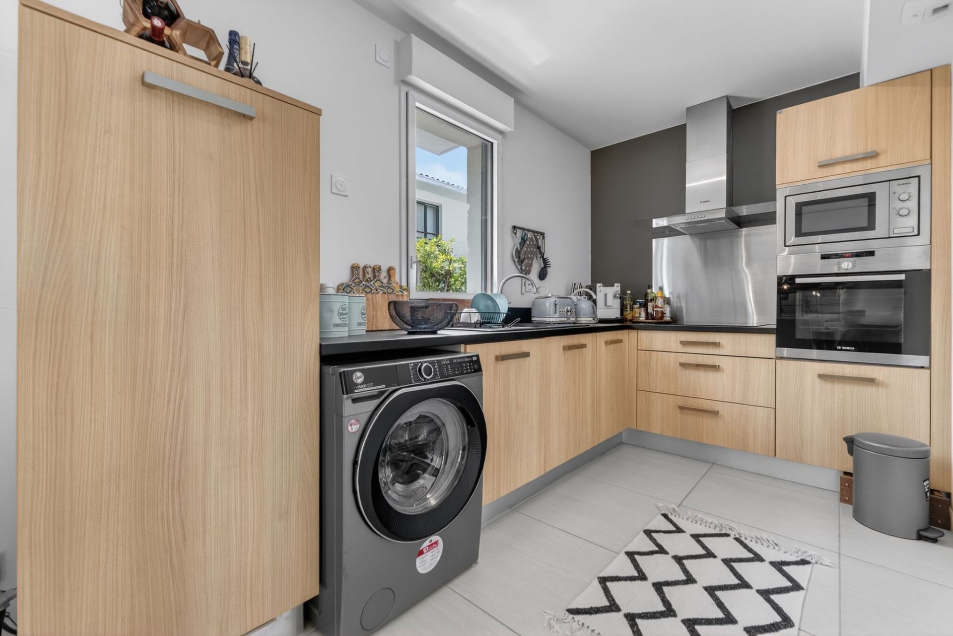 luxury apartment 2 Rooms for sale on CANNES (06400)