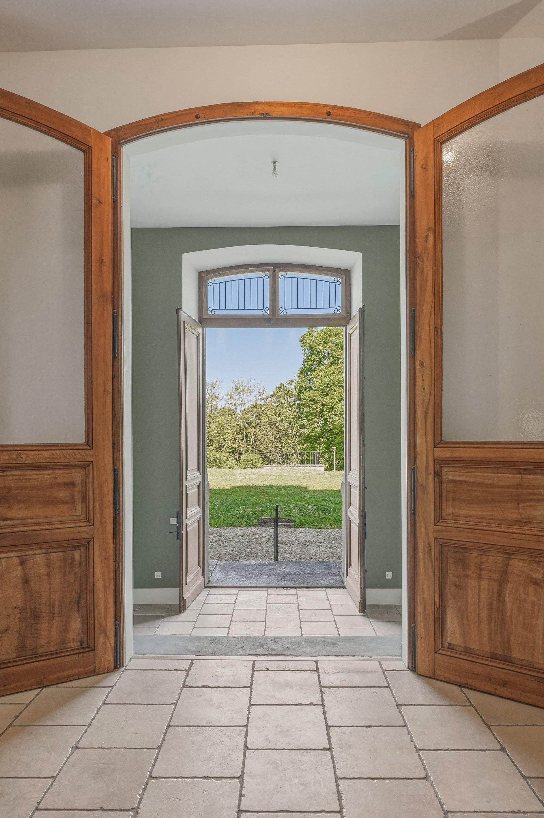 luxury apartment 4 Rooms for sale on ETREMBIERES (74100)
