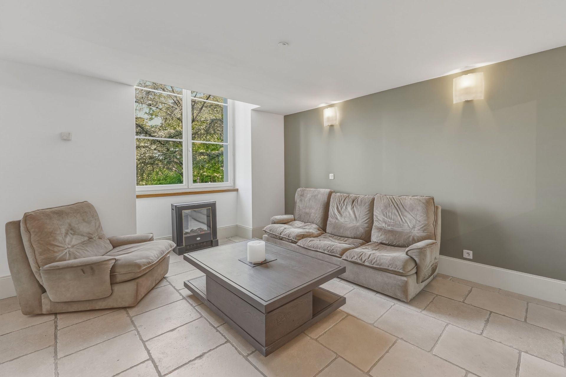 luxury apartment 4 Rooms for sale on ETREMBIERES (74100)