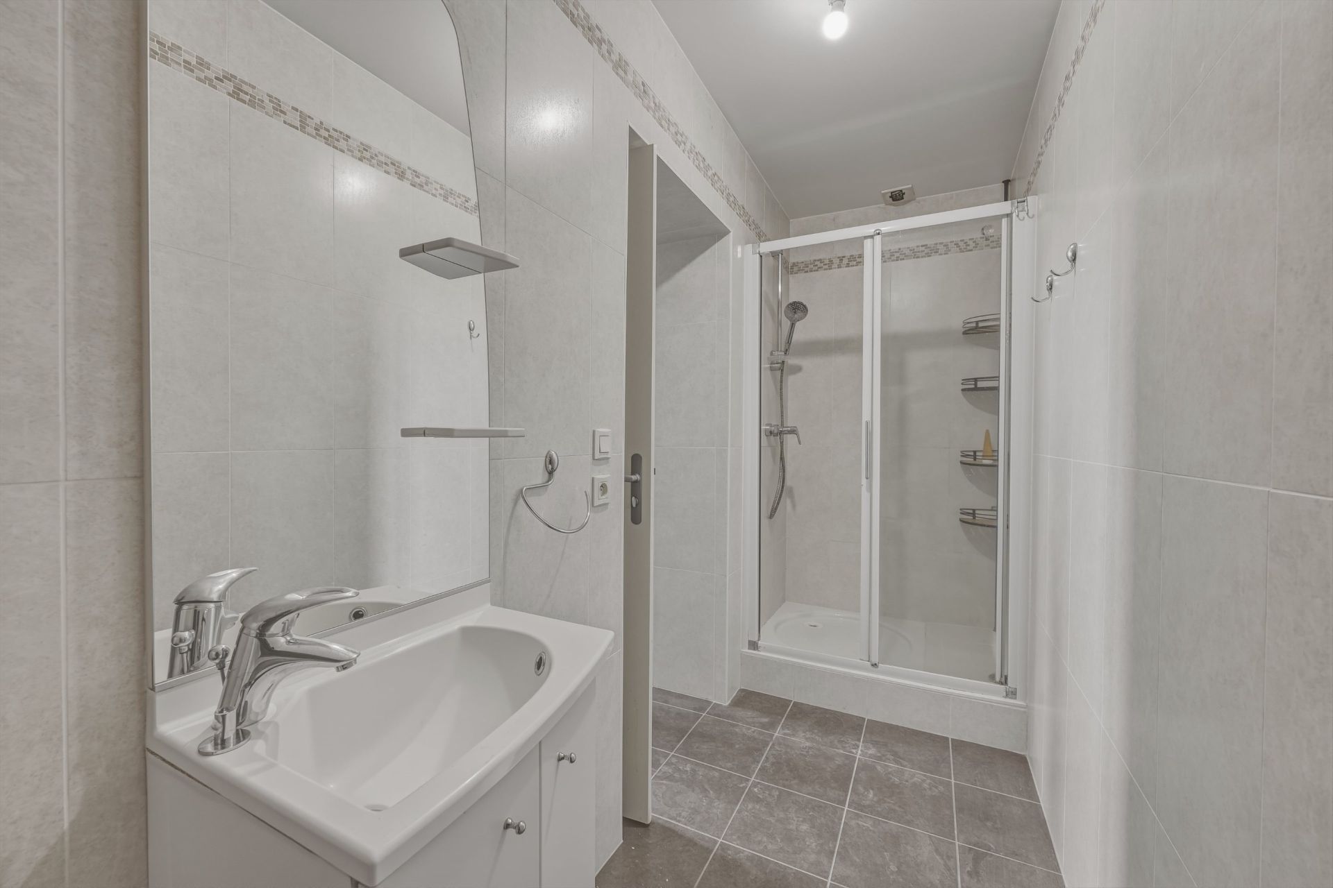 luxury apartment 4 Rooms for sale on ETREMBIERES (74100)