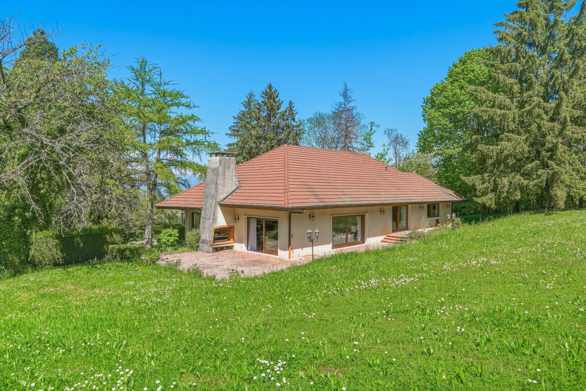 luxury house 13 Rooms for sale on ARCHAMPS (74160)