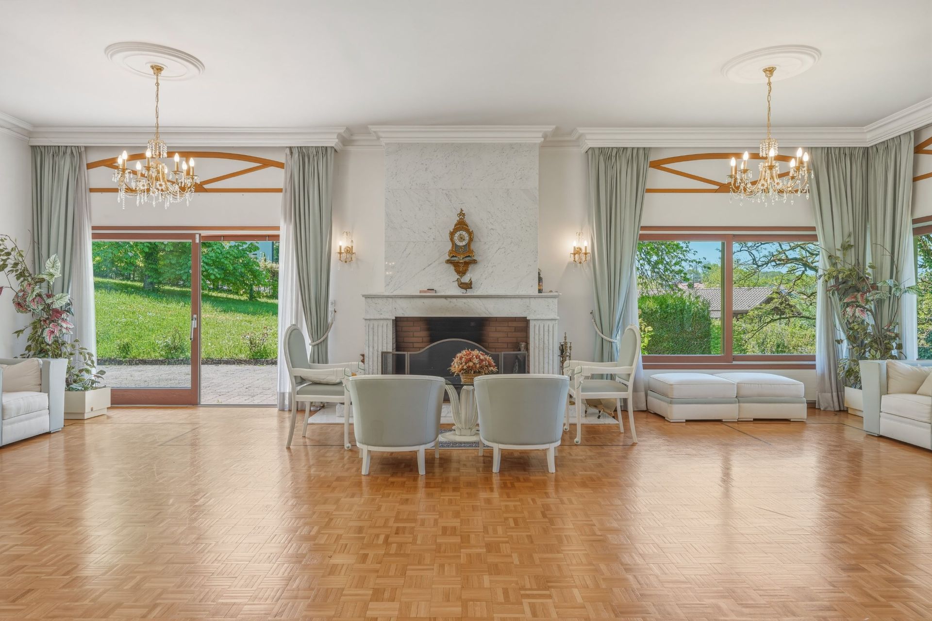 luxury house 13 Rooms for sale on ARCHAMPS (74160)