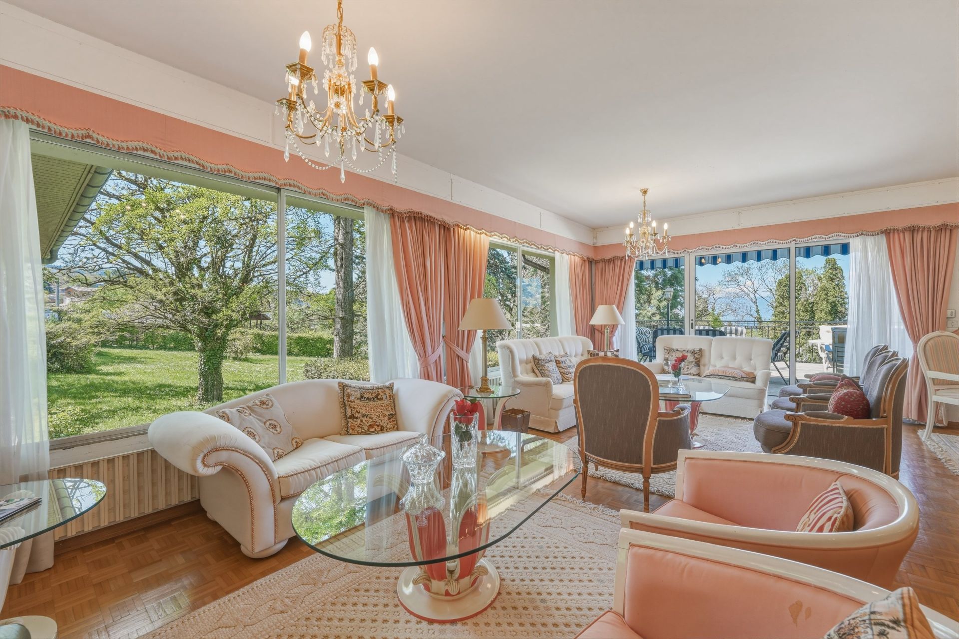 luxury house 13 Rooms for sale on ARCHAMPS (74160)