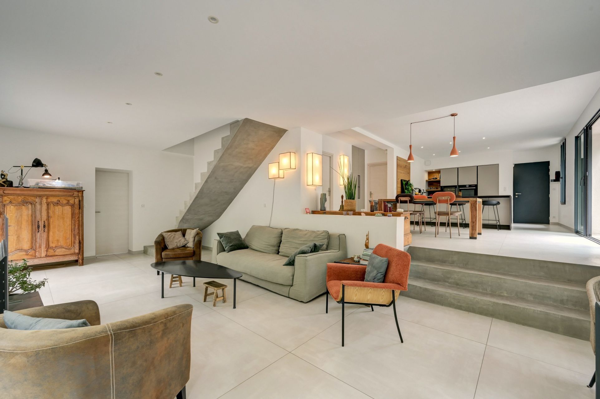 luxury house 6 Rooms for sale on AIX EN PROVENCE (13100)