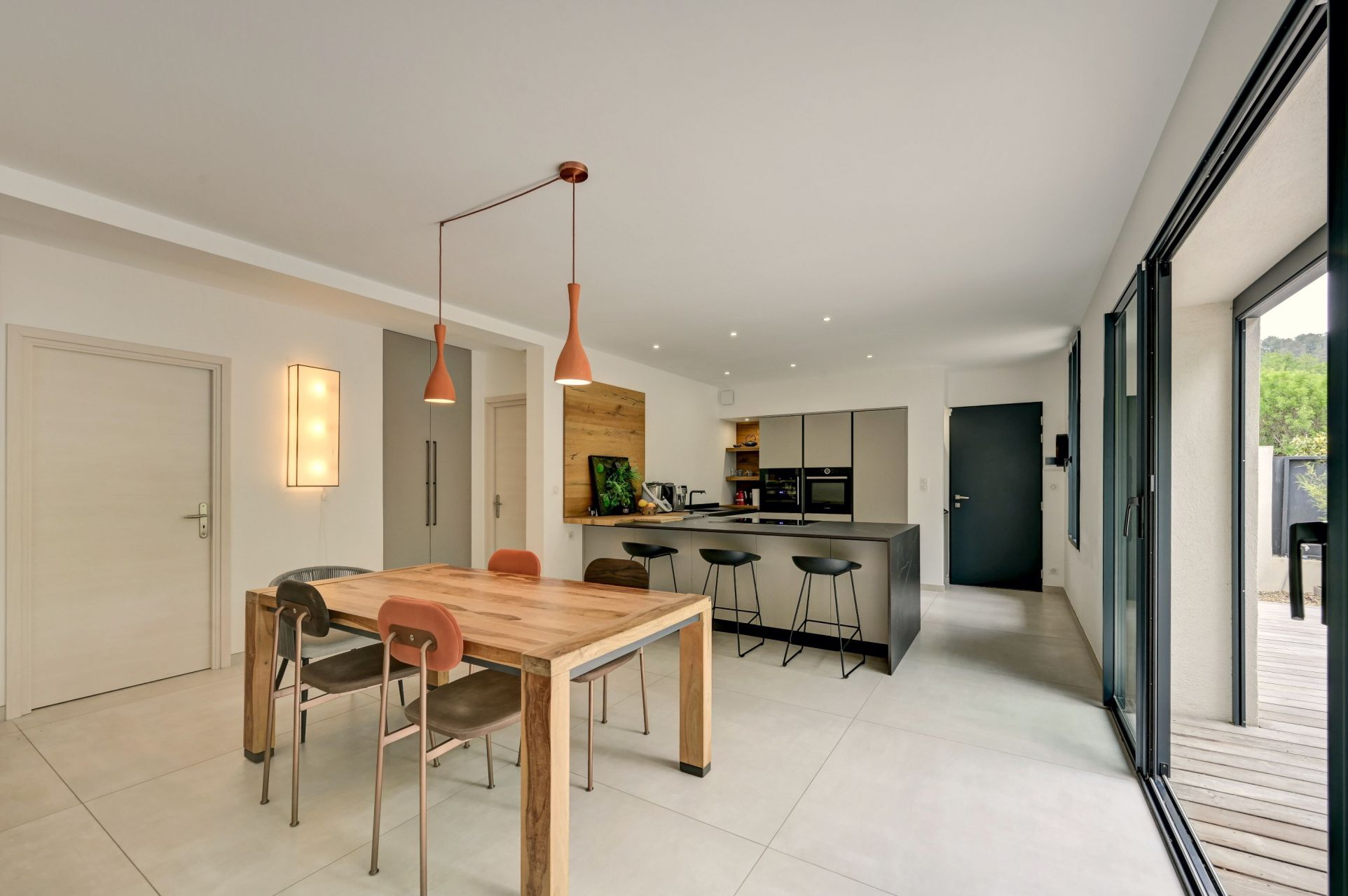 luxury house 6 Rooms for sale on AIX EN PROVENCE (13100)