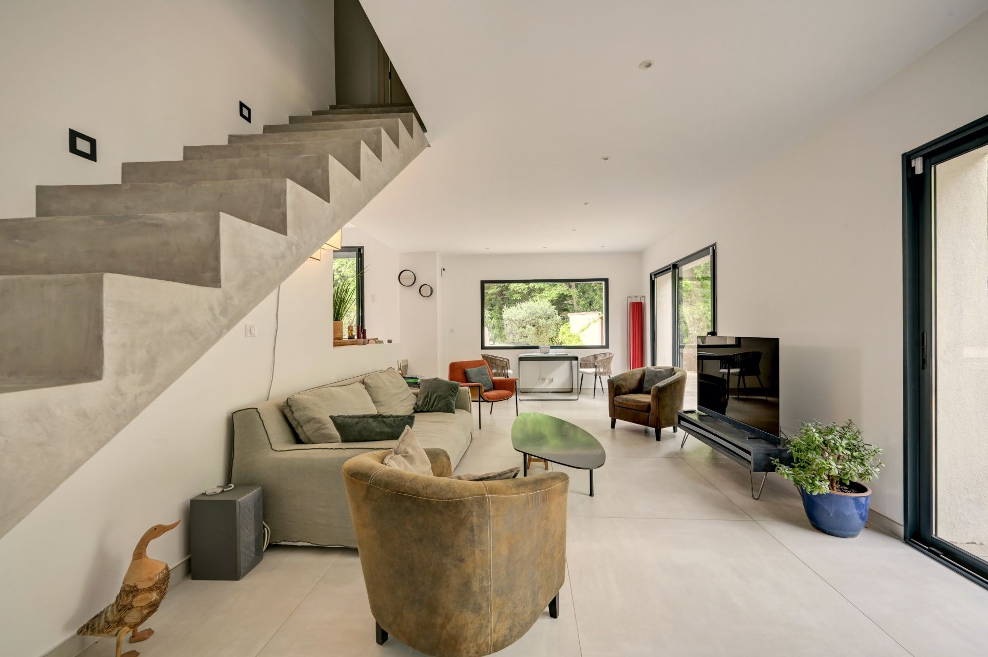luxury house 6 Rooms for sale on AIX EN PROVENCE (13100)