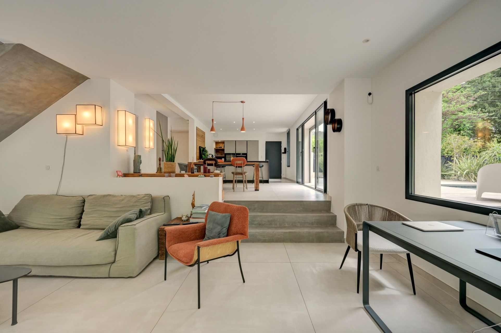 luxury house 6 Rooms for sale on AIX EN PROVENCE (13100)