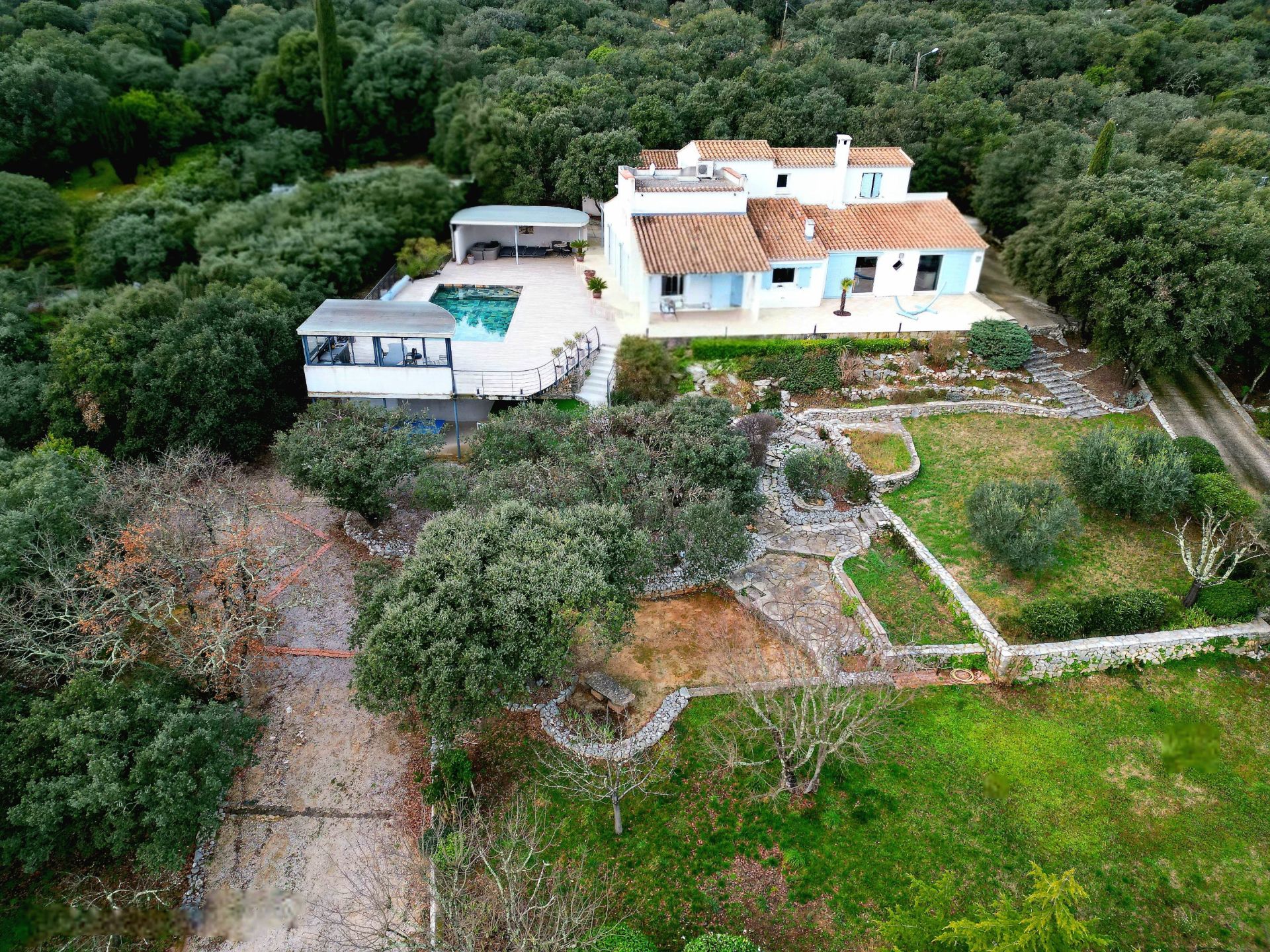 luxury house 5 Rooms for sale on ST MARTIN DE LONDRES (34380)