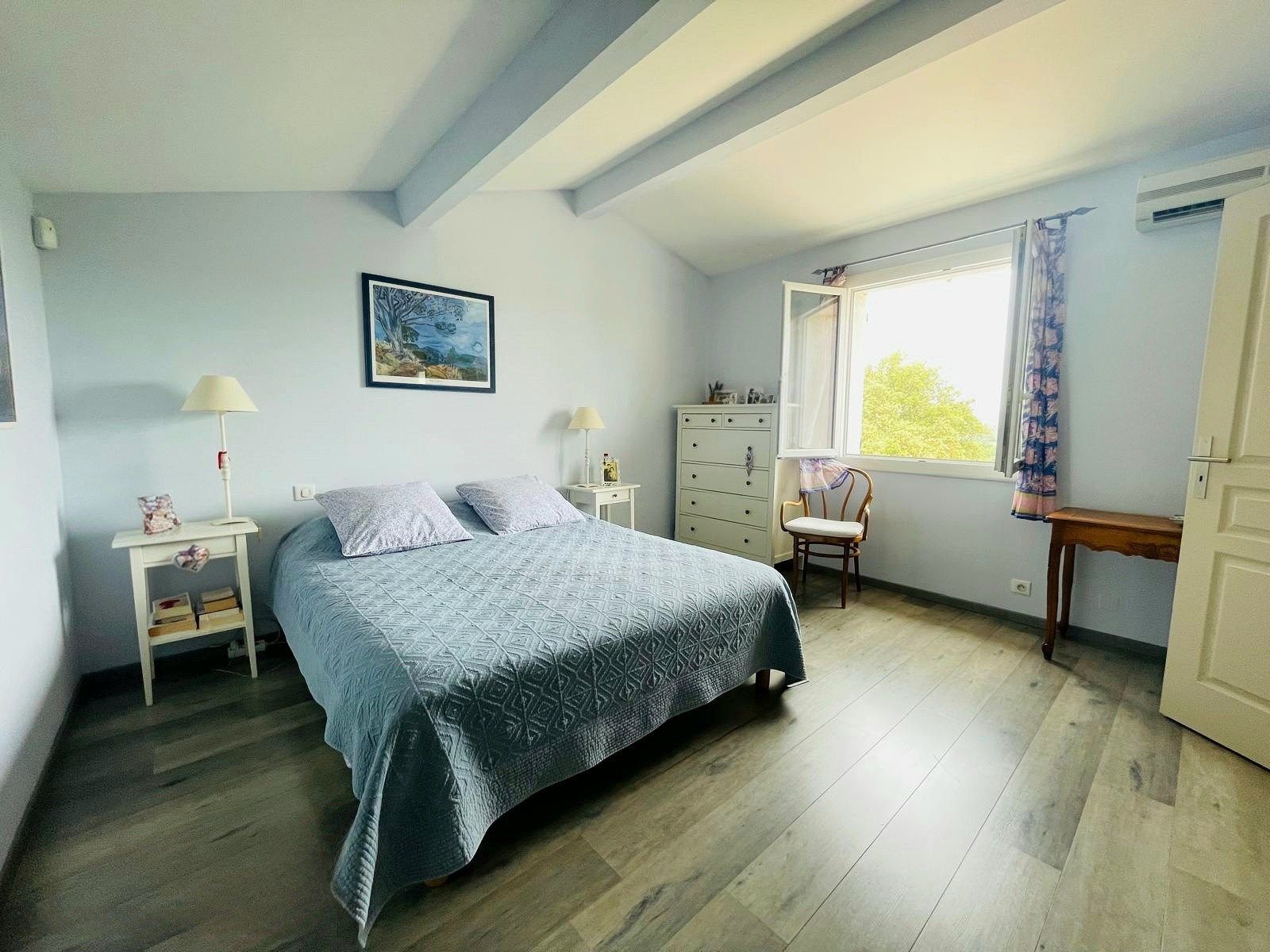 luxury house 5 Rooms for sale on ST MARTIN DE LONDRES (34380)