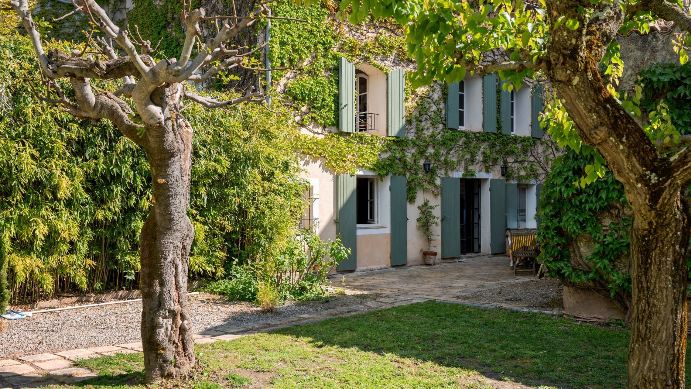 luxury provencale house 10 Rooms for sale on VARAGES (83670)