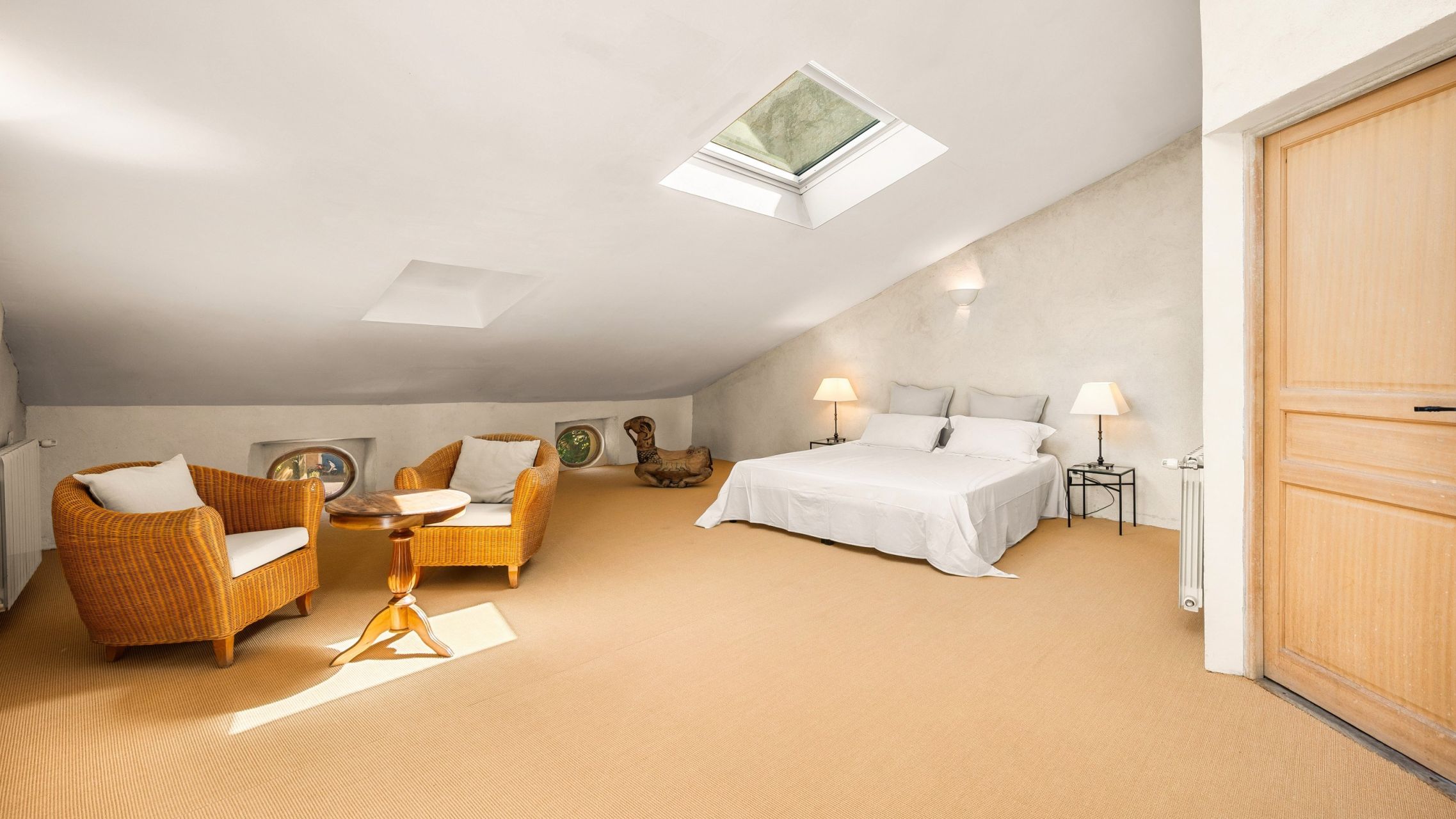 luxury provencale house 10 Rooms for sale on VARAGES (83670)