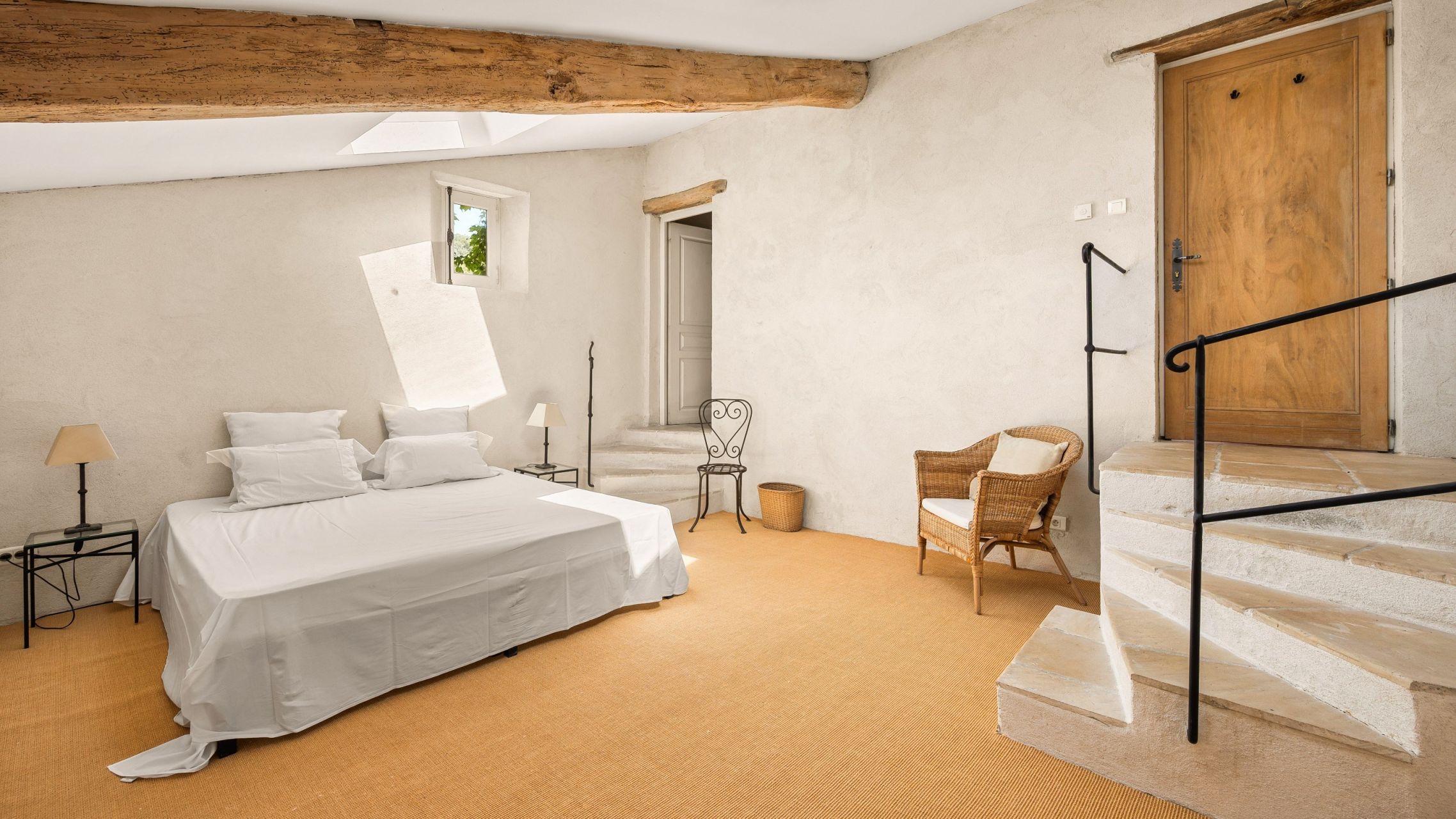 luxury provencale house 10 Rooms for sale on VARAGES (83670)