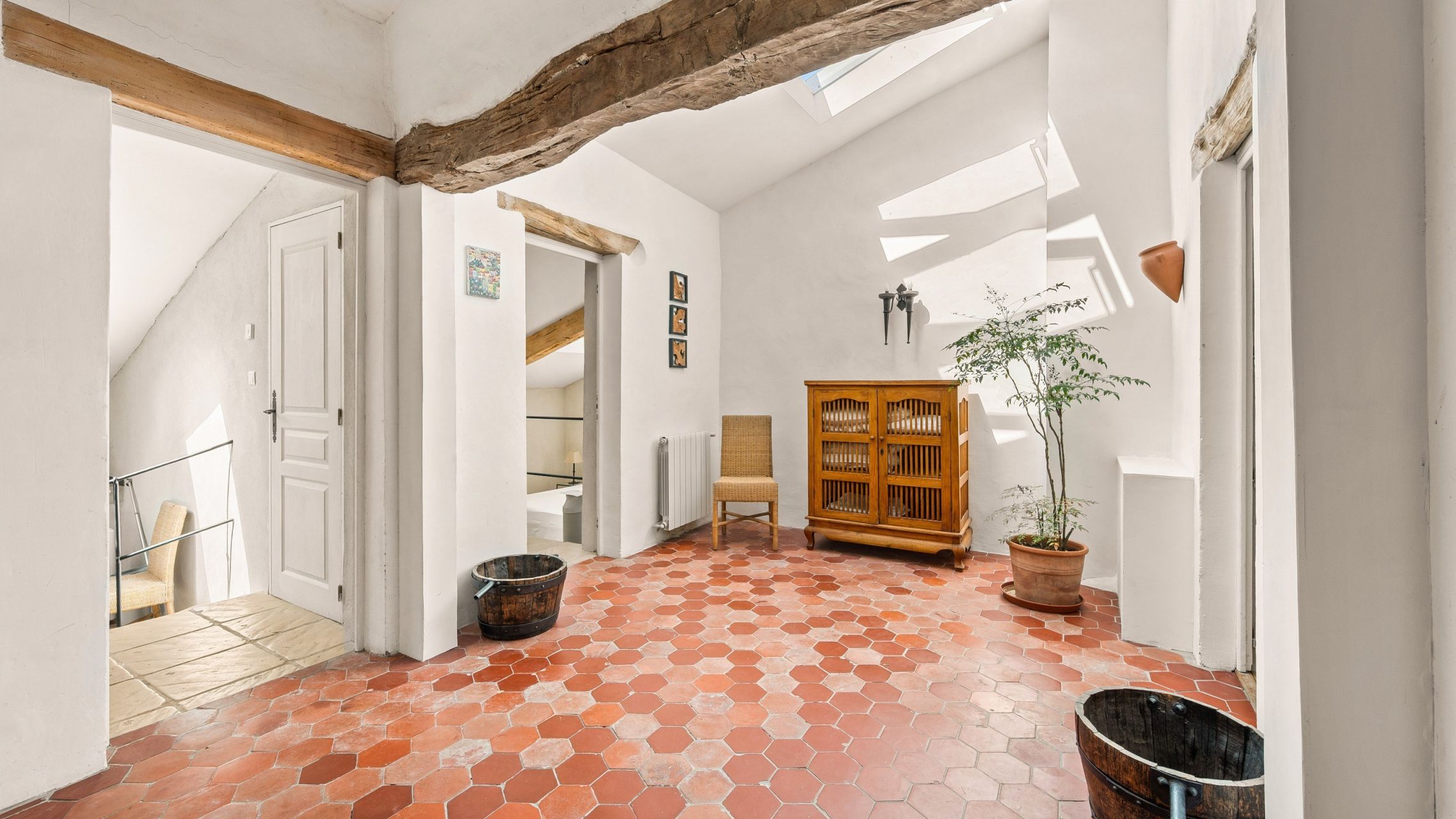 luxury provencale house 10 Rooms for sale on VARAGES (83670)