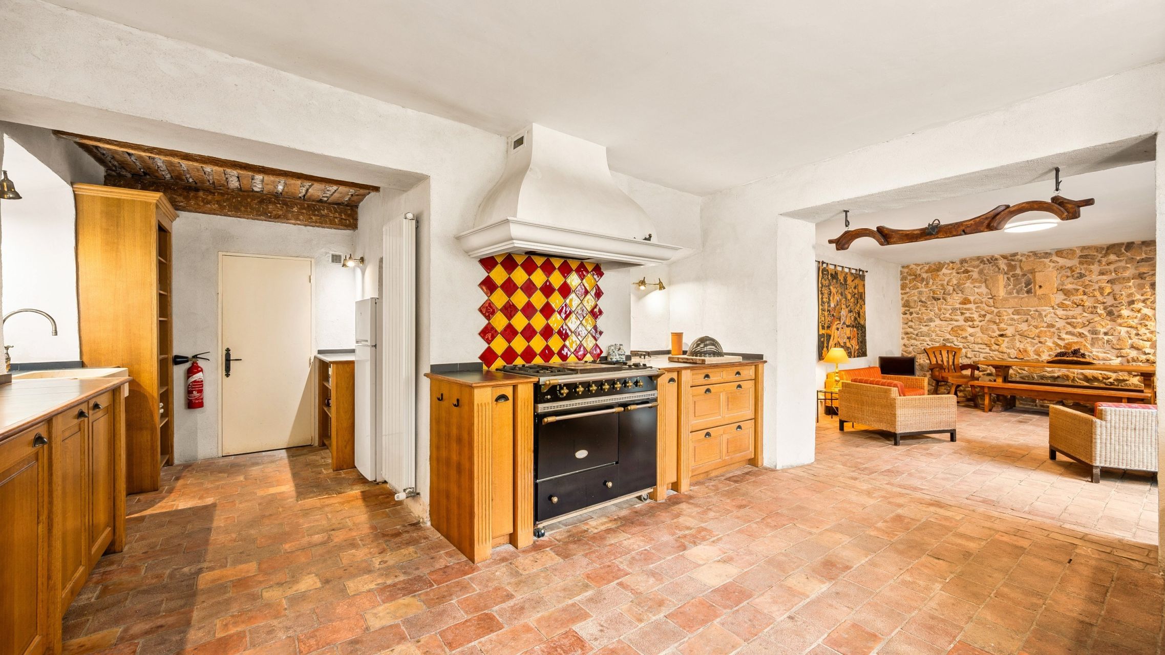 luxury provencale house 10 Rooms for sale on VARAGES (83670)