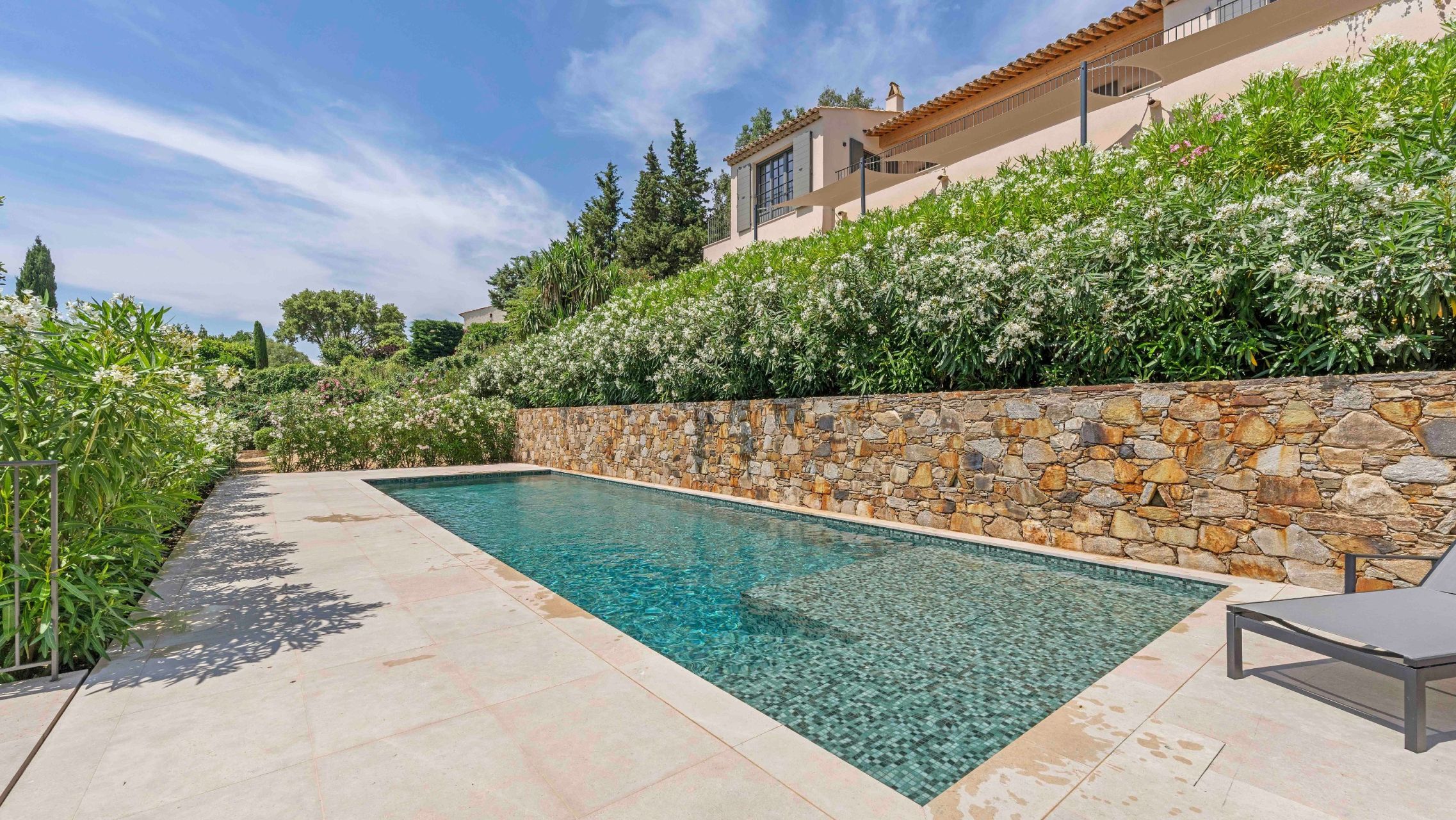 luxury provencale house 8 Rooms for sale on GASSIN (83580)