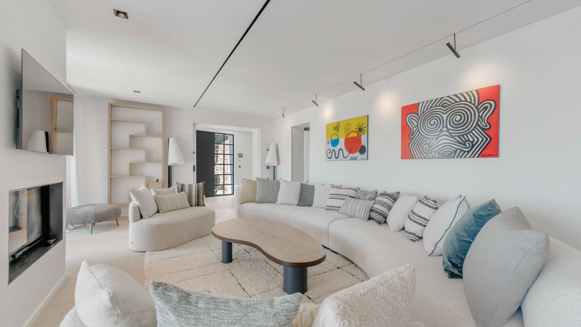luxury provencale house 8 Rooms for sale on GASSIN (83580)