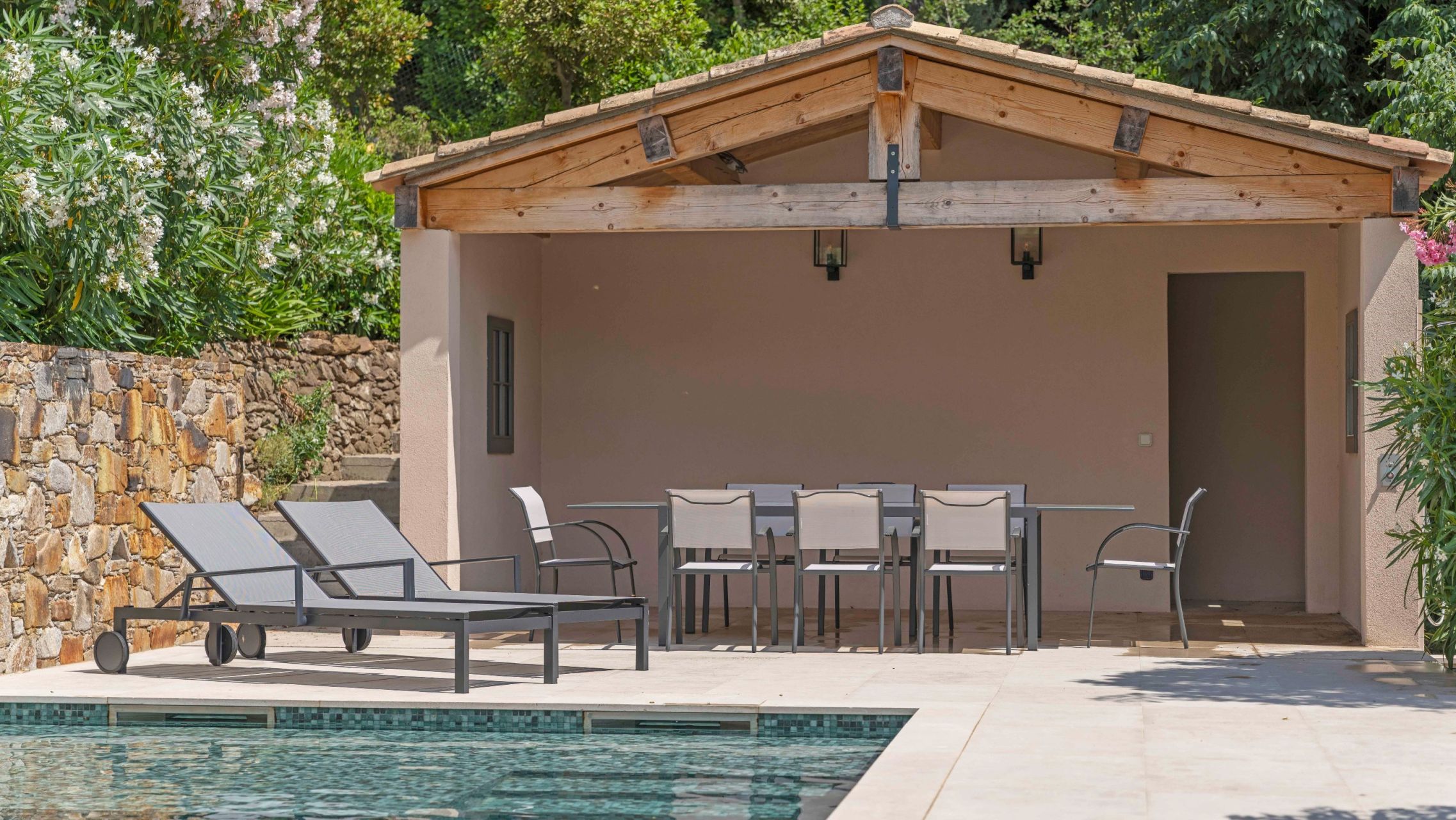 luxury provencale house 8 Rooms for sale on GASSIN (83580)