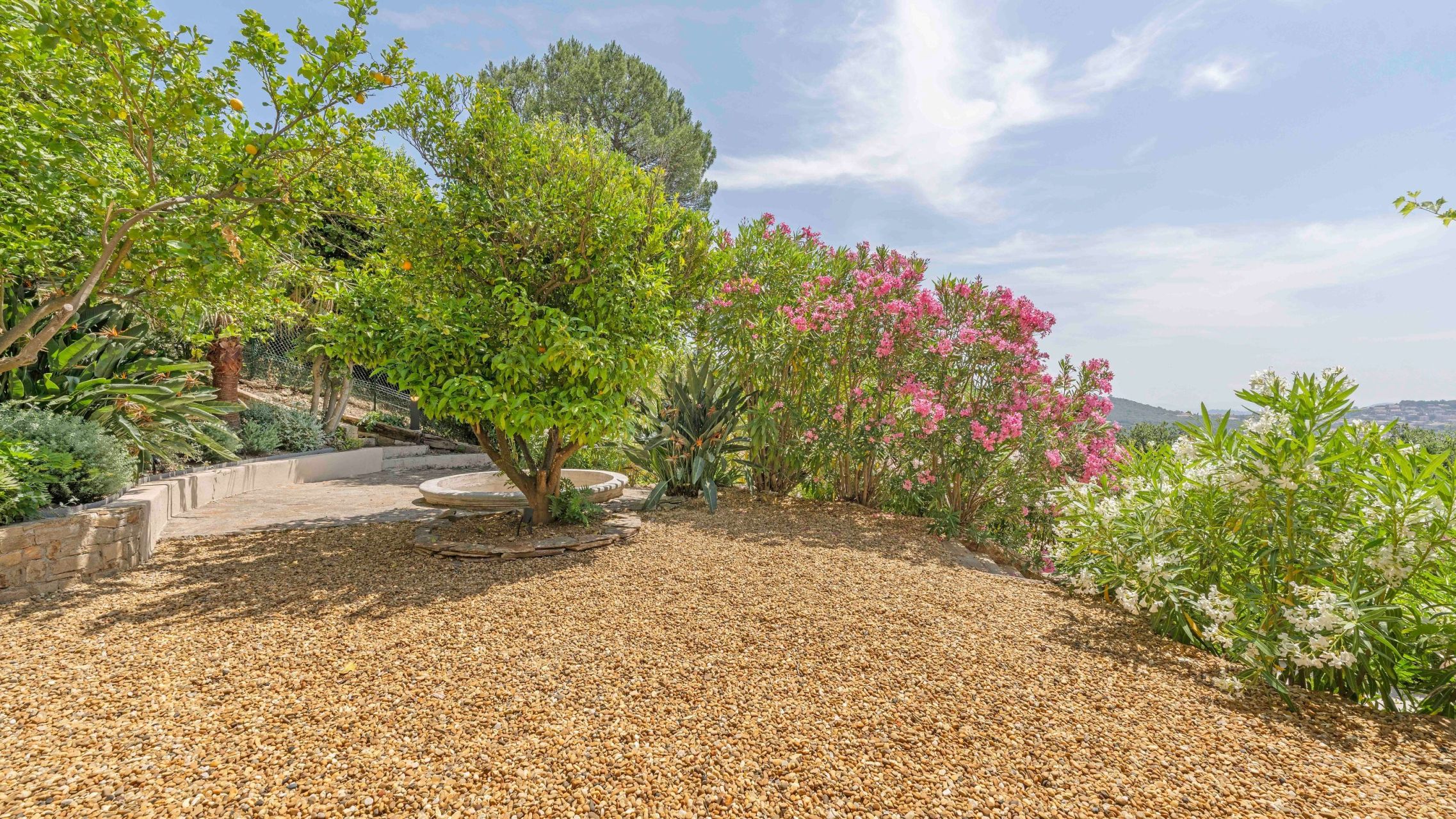 luxury provencale house 8 Rooms for sale on GASSIN (83580)