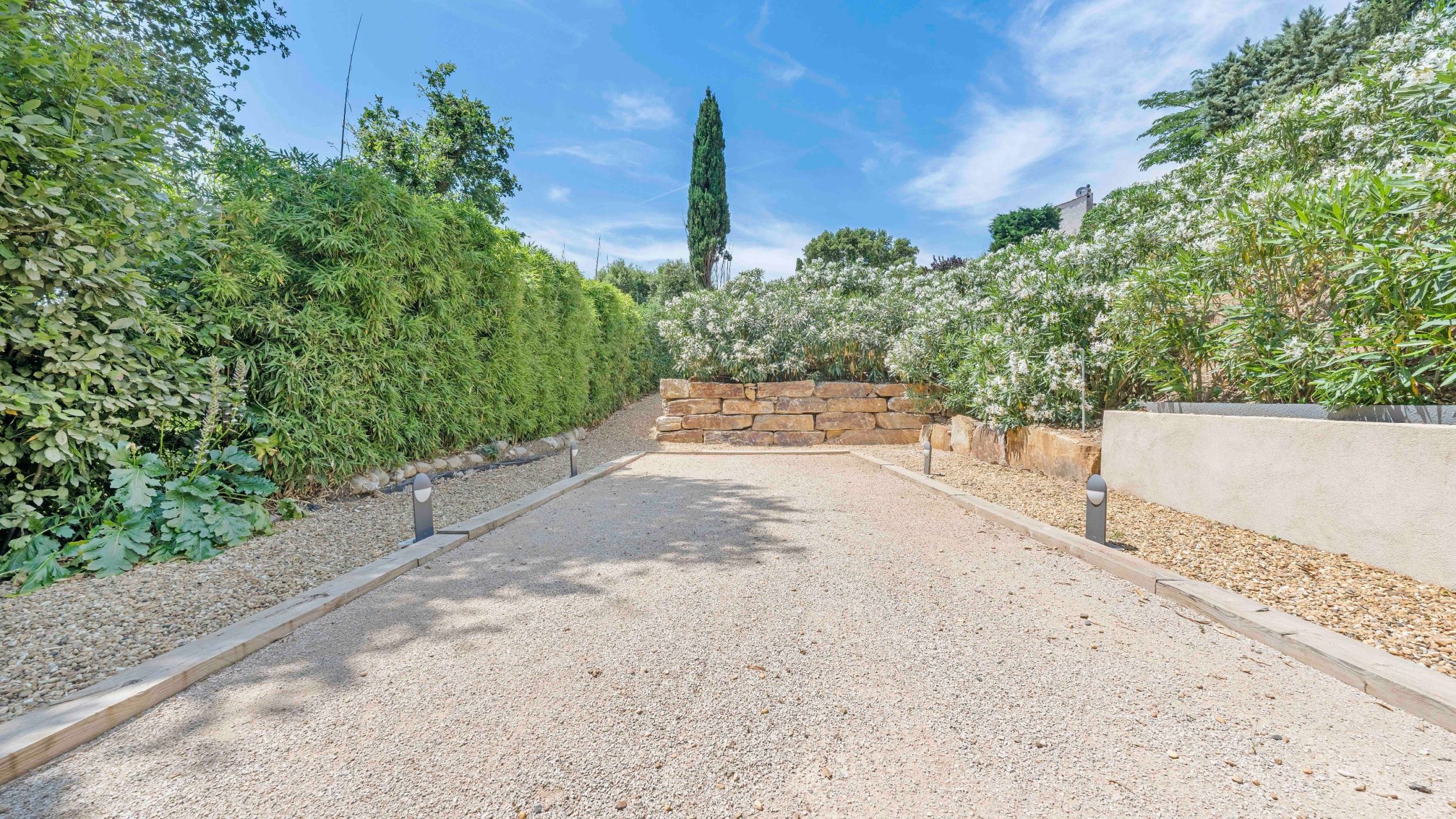luxury provencale house 8 Rooms for sale on GASSIN (83580)