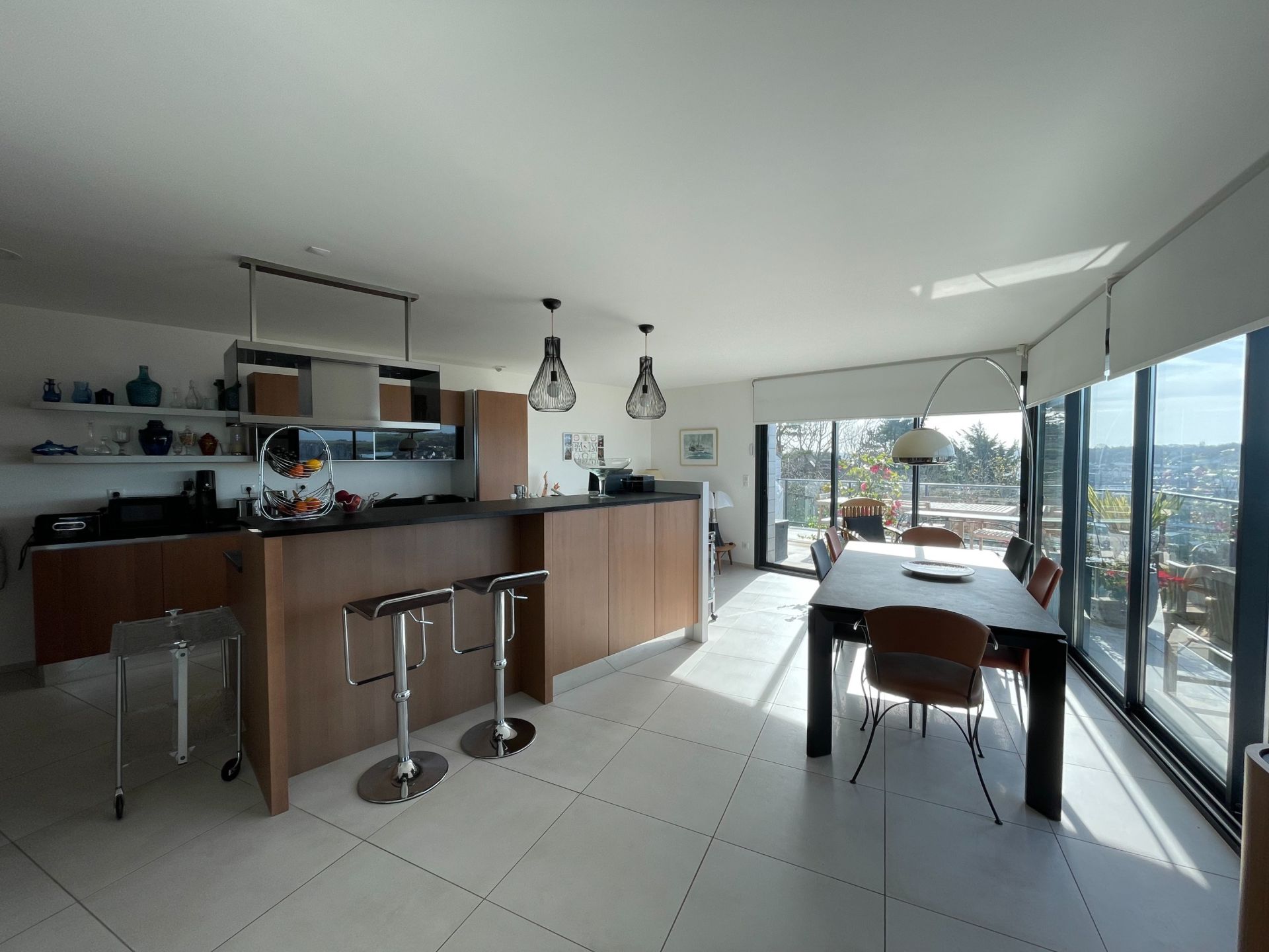 contemporary house 10 Rooms for sale on FECAMP (76400)