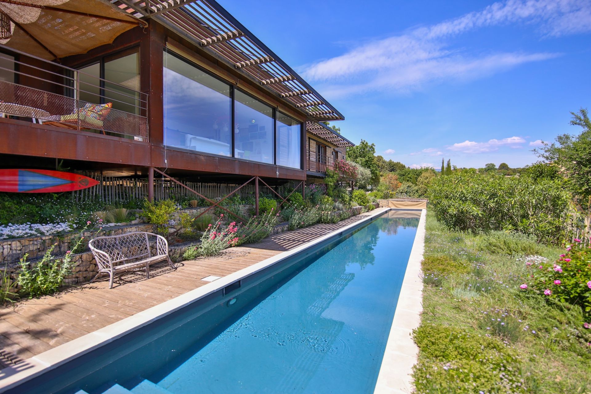 luxury house 9 Rooms for sale on MALEMORT DU COMTAT (84570)