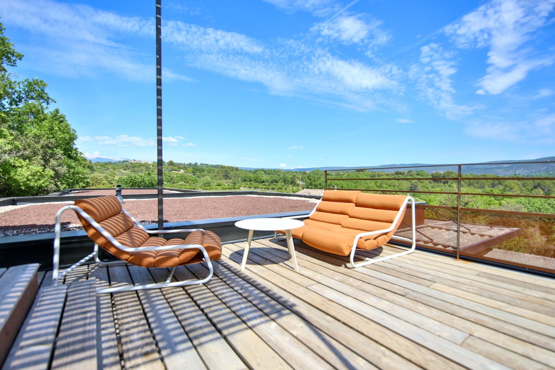 maison de luxe 9 Pièces en vente sur MALEMORT DU COMTAT (84570)