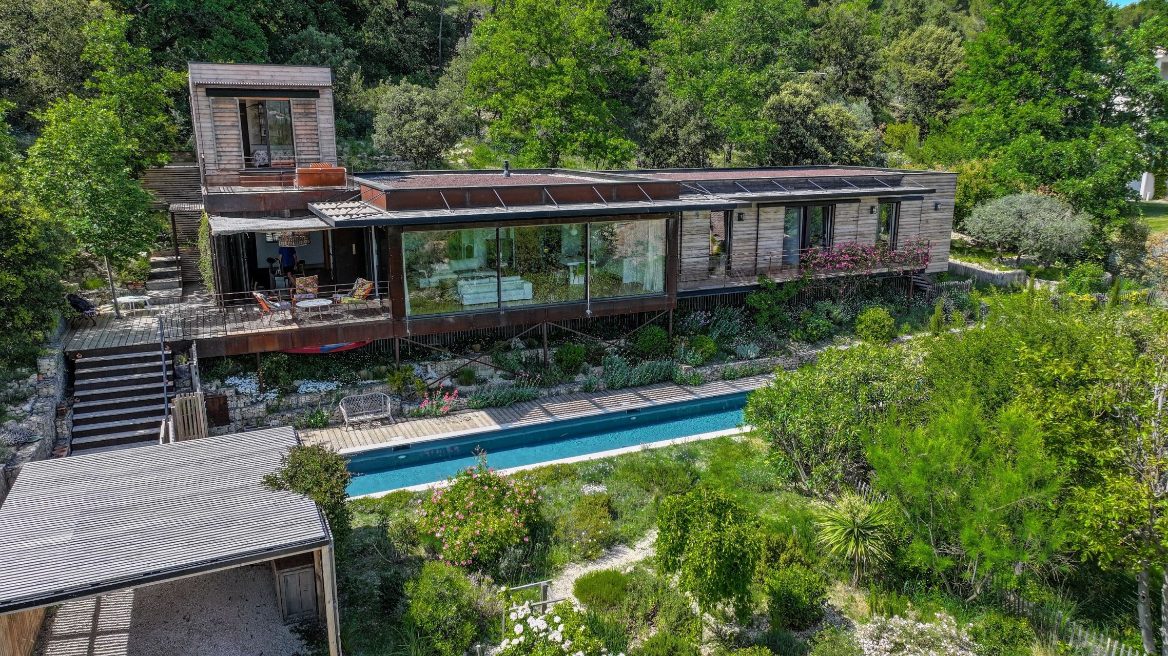 maison de luxe 9 Pièces en vente sur MALEMORT DU COMTAT (84570)
