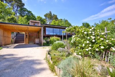 Sale Luxury house Malemort-du-Comtat 9&nbsp;Rooms 200&nbsp;m²
