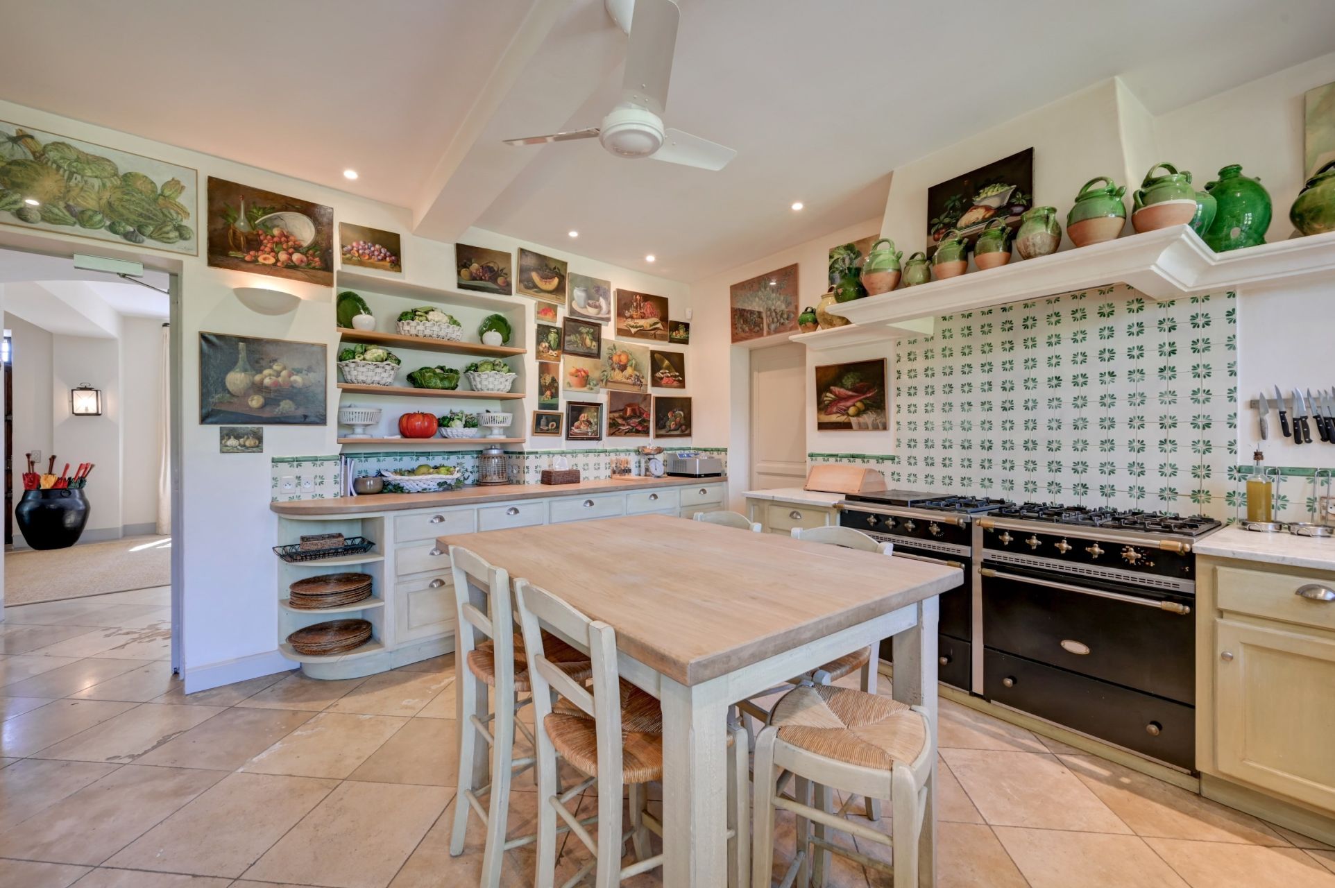 luxury house 23 Rooms for sale on ST REMY DE PROVENCE (13210)