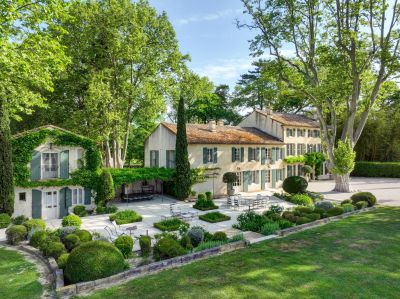 Sale Luxury house Saint-Rémy-de-Provence 23&nbsp;Rooms 1006&nbsp;m²