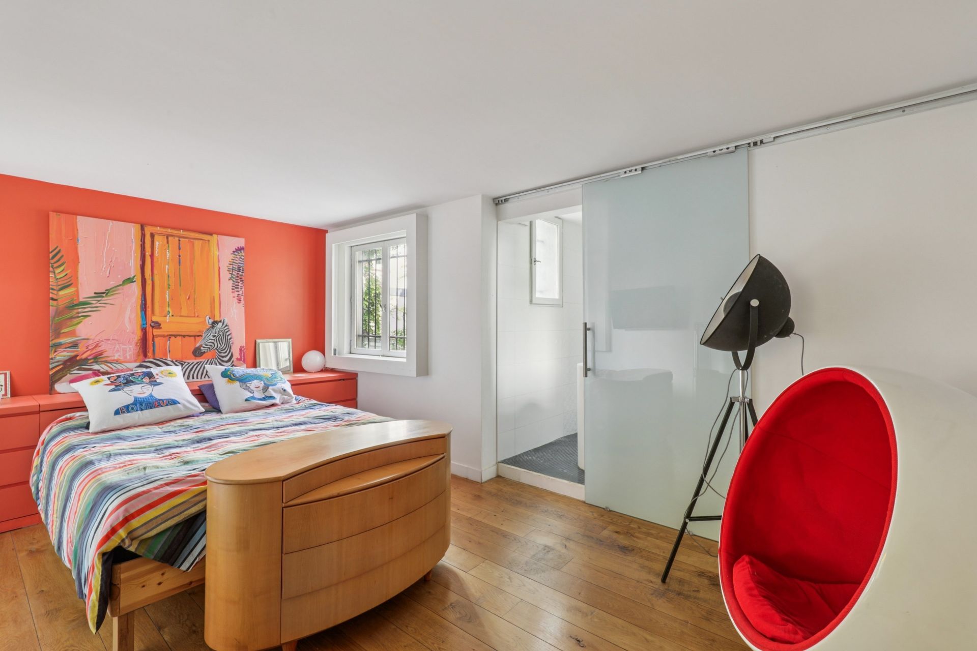 luxury house 6 Rooms for sale on PARIS (75018)