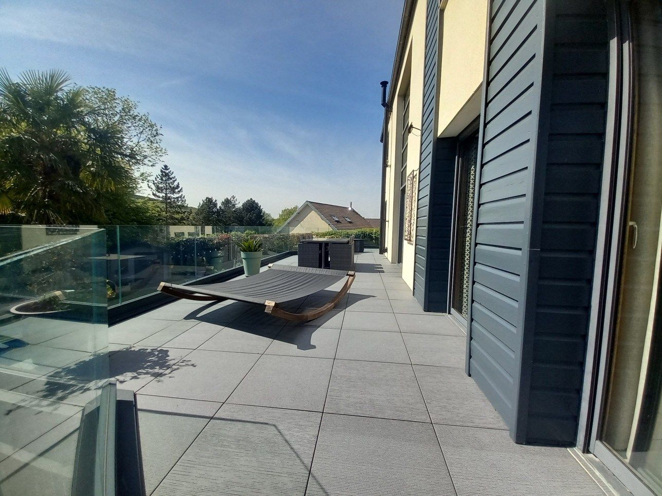 luxury house 10 Rooms for sale on MALAUNAY (76770)