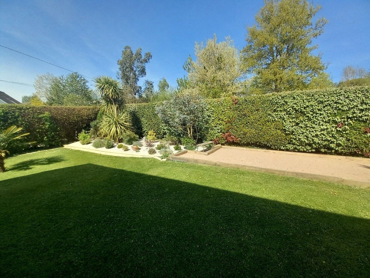 luxury house 10 Rooms for sale on MALAUNAY (76770)