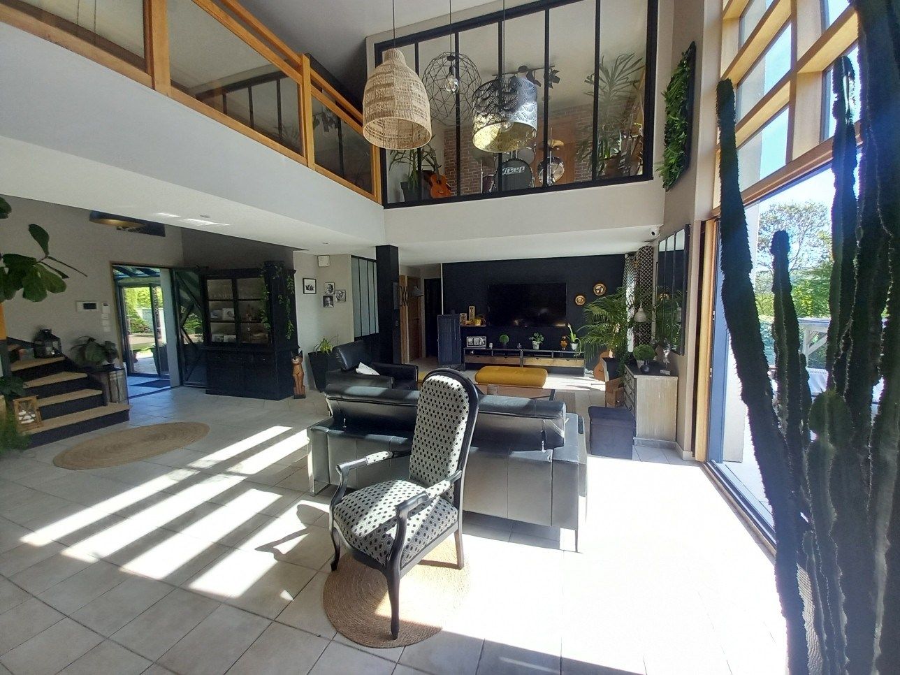 luxury house 10 Rooms for sale on MALAUNAY (76770)