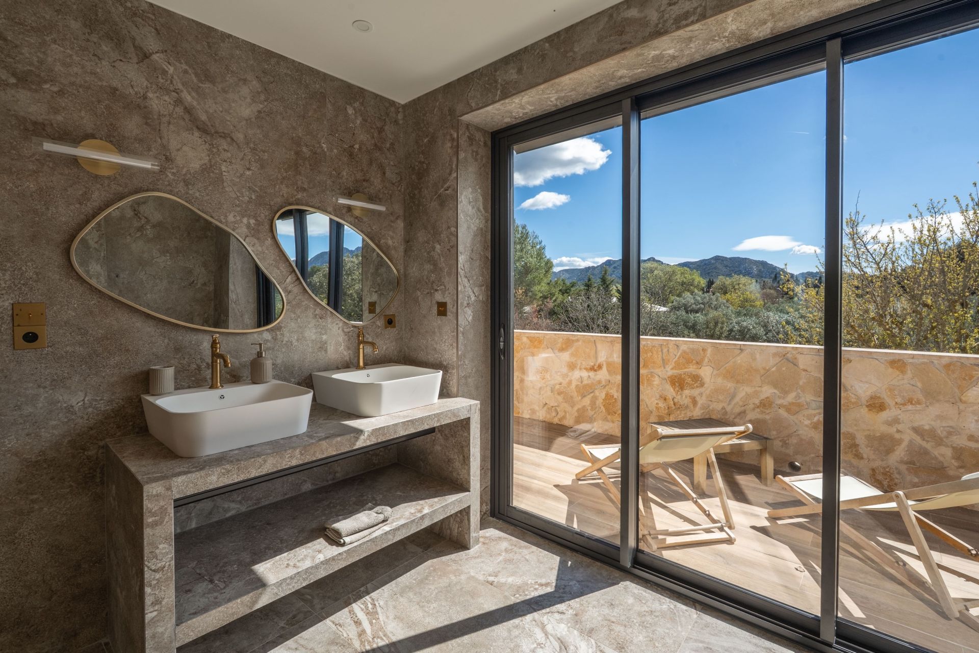 maison de luxe 8 Pièces en vente sur EYGALIERES (13810)
